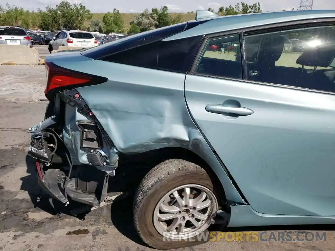 9 Photograph of a damaged car JTDL9MFU5M3030118 TOYOTA PRIUS 2021