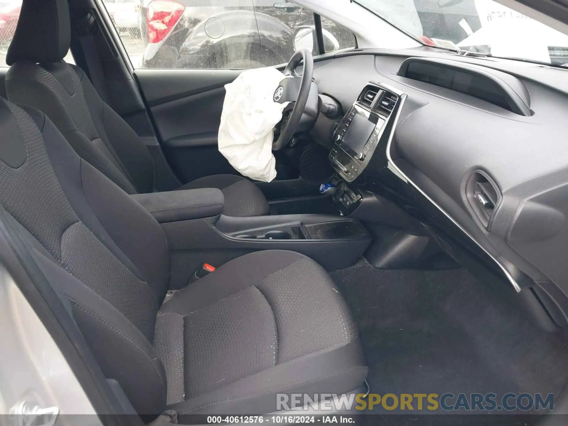 5 Photograph of a damaged car JTDL9MFU9M3023981 TOYOTA PRIUS 2021
