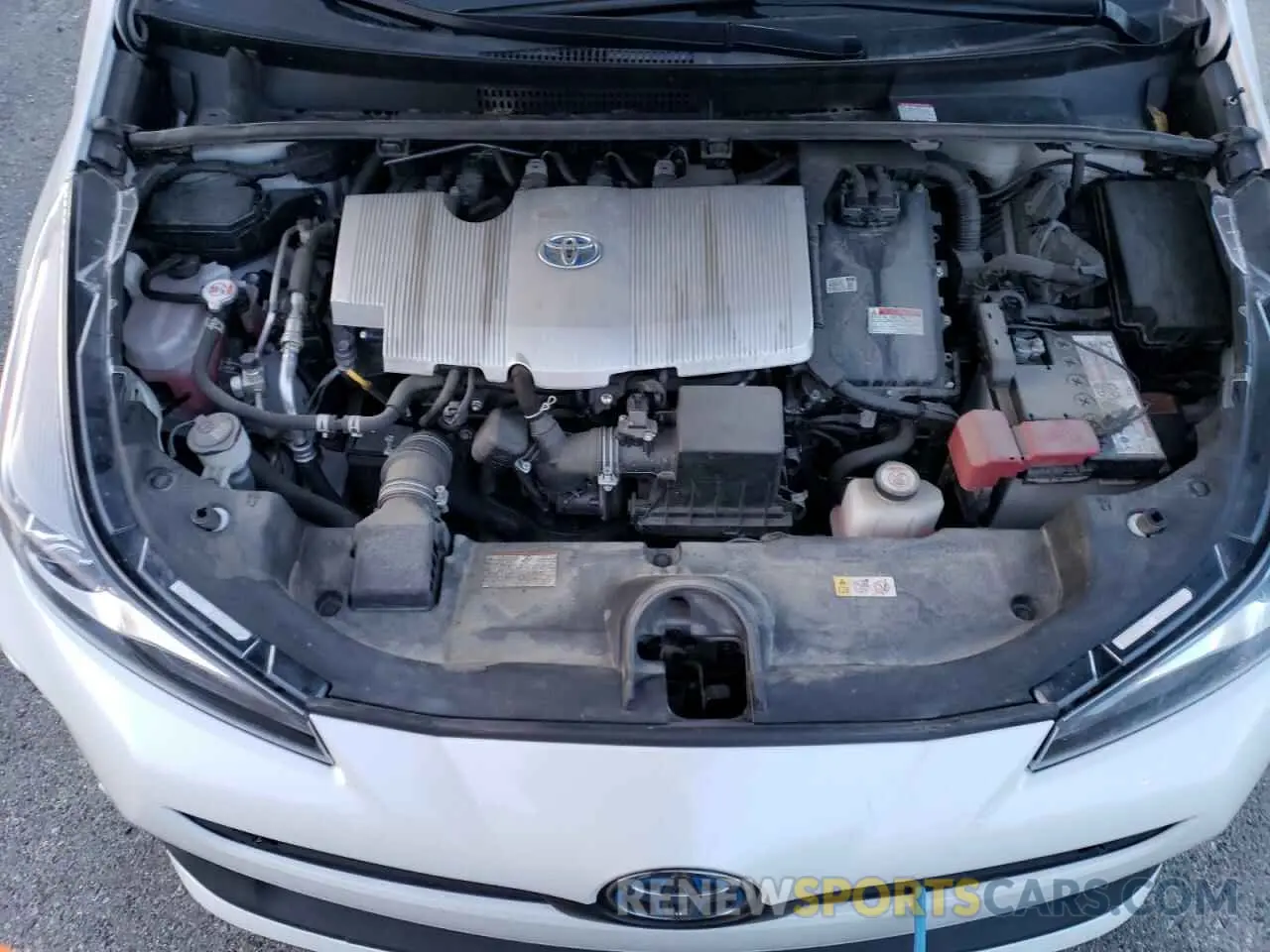 11 Photograph of a damaged car JTDL9MFU9M3030865 TOYOTA PRIUS 2021