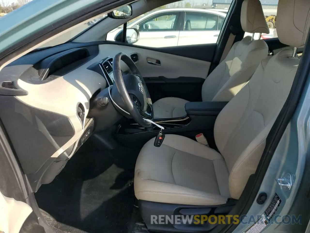 7 Photograph of a damaged car JTDL9MFUXM3024203 TOYOTA PRIUS 2021