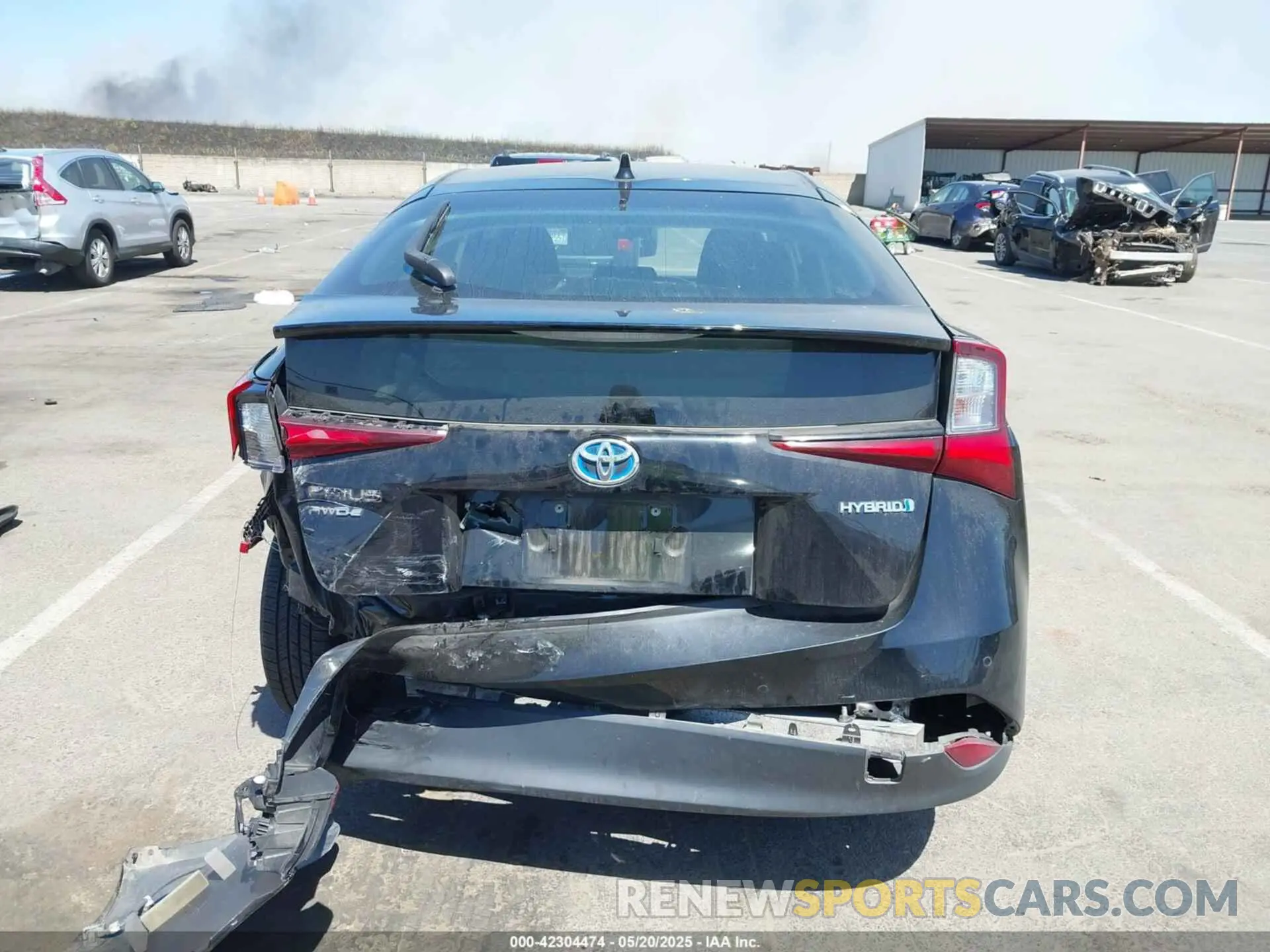 16 Photograph of a damaged car JTDL9MFUXM3024282 TOYOTA PRIUS 2021