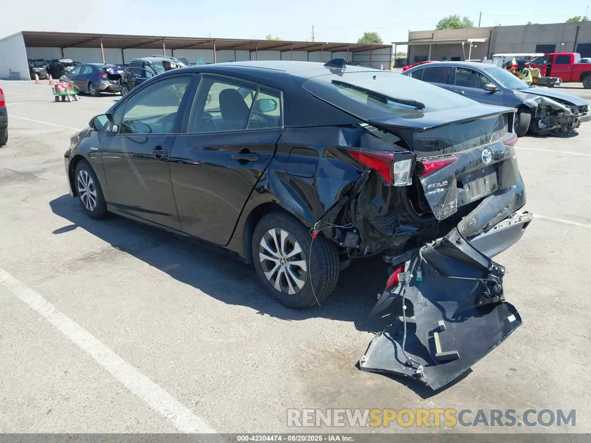 3 Photograph of a damaged car JTDL9MFUXM3024282 TOYOTA PRIUS 2021