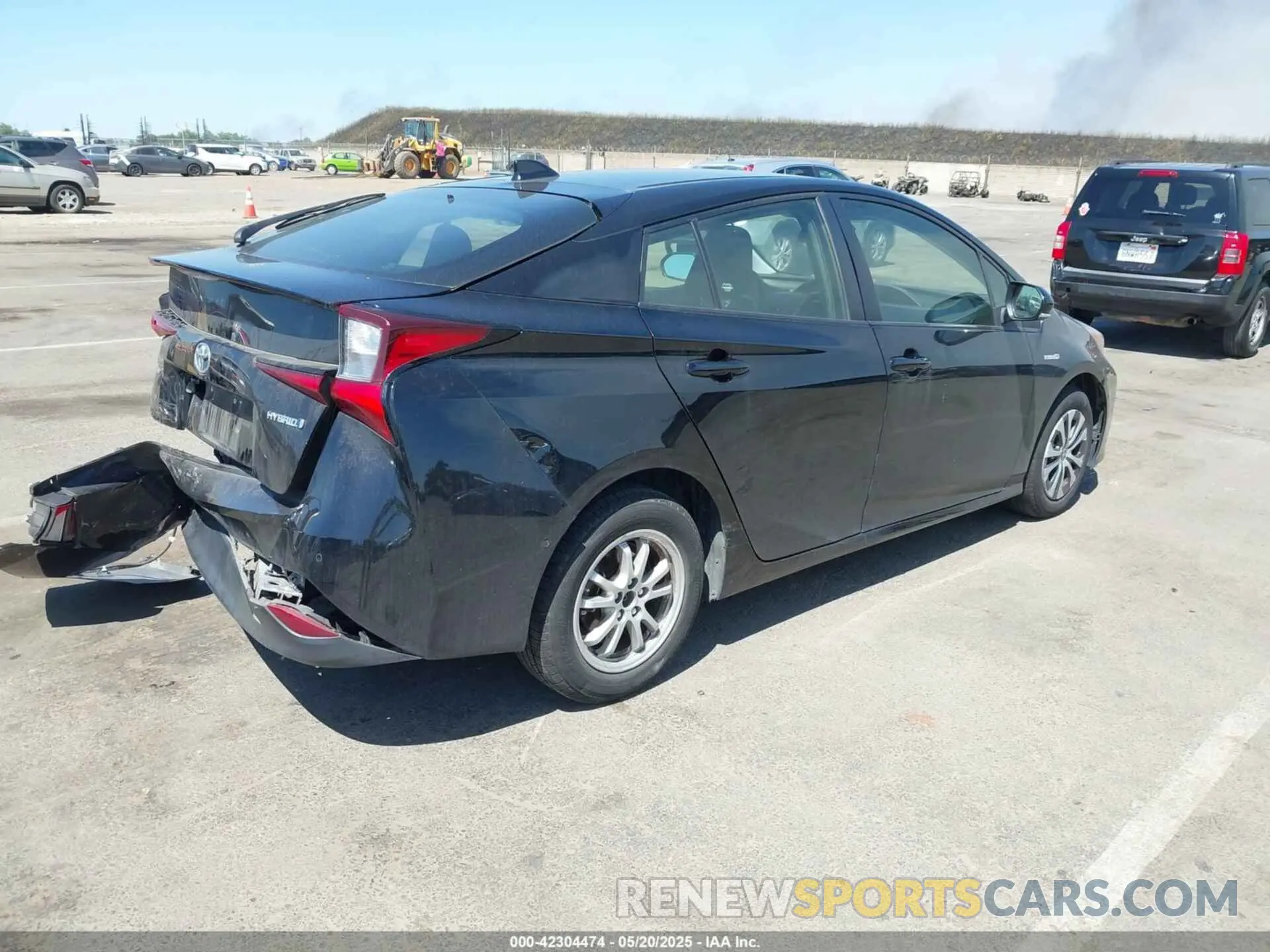 4 Photograph of a damaged car JTDL9MFUXM3024282 TOYOTA PRIUS 2021