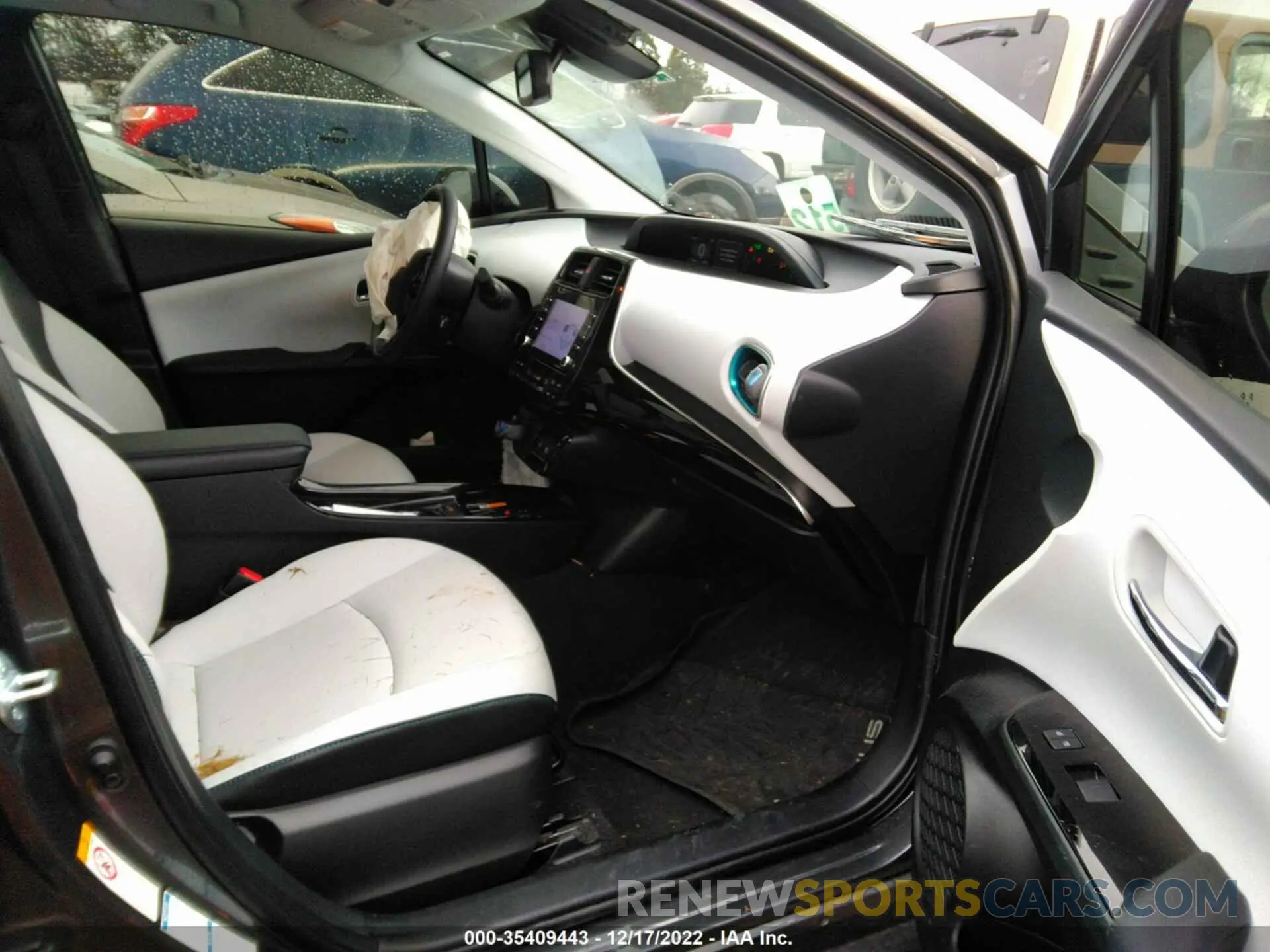 5 Photograph of a damaged car JTDL9MFUXM3024525 TOYOTA PRIUS 2021