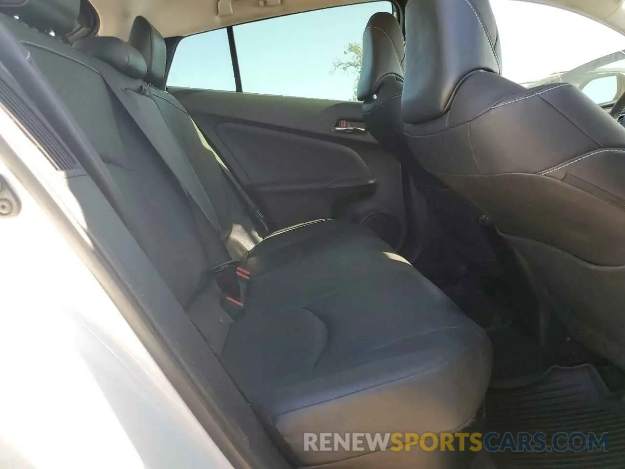 10 Photograph of a damaged car JTDKAMFP2N3202216 TOYOTA PRIUS 2022