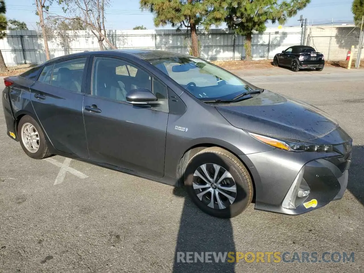 4 Photograph of a damaged car JTDKAMFP2N3209182 TOYOTA PRIUS 2022