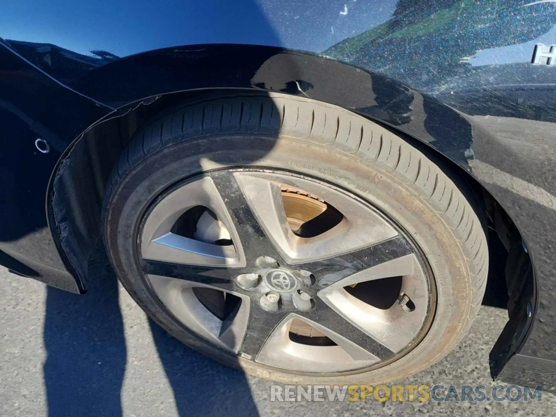 11 Photograph of a damaged car JTDKAMFU2N3161155 TOYOTA PRIUS 2022
