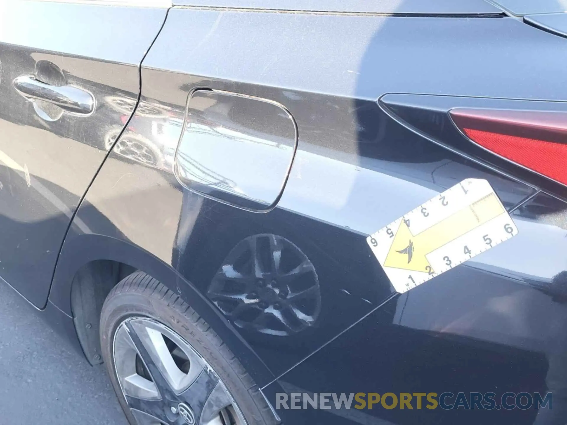 18 Photograph of a damaged car JTDKAMFU2N3161155 TOYOTA PRIUS 2022