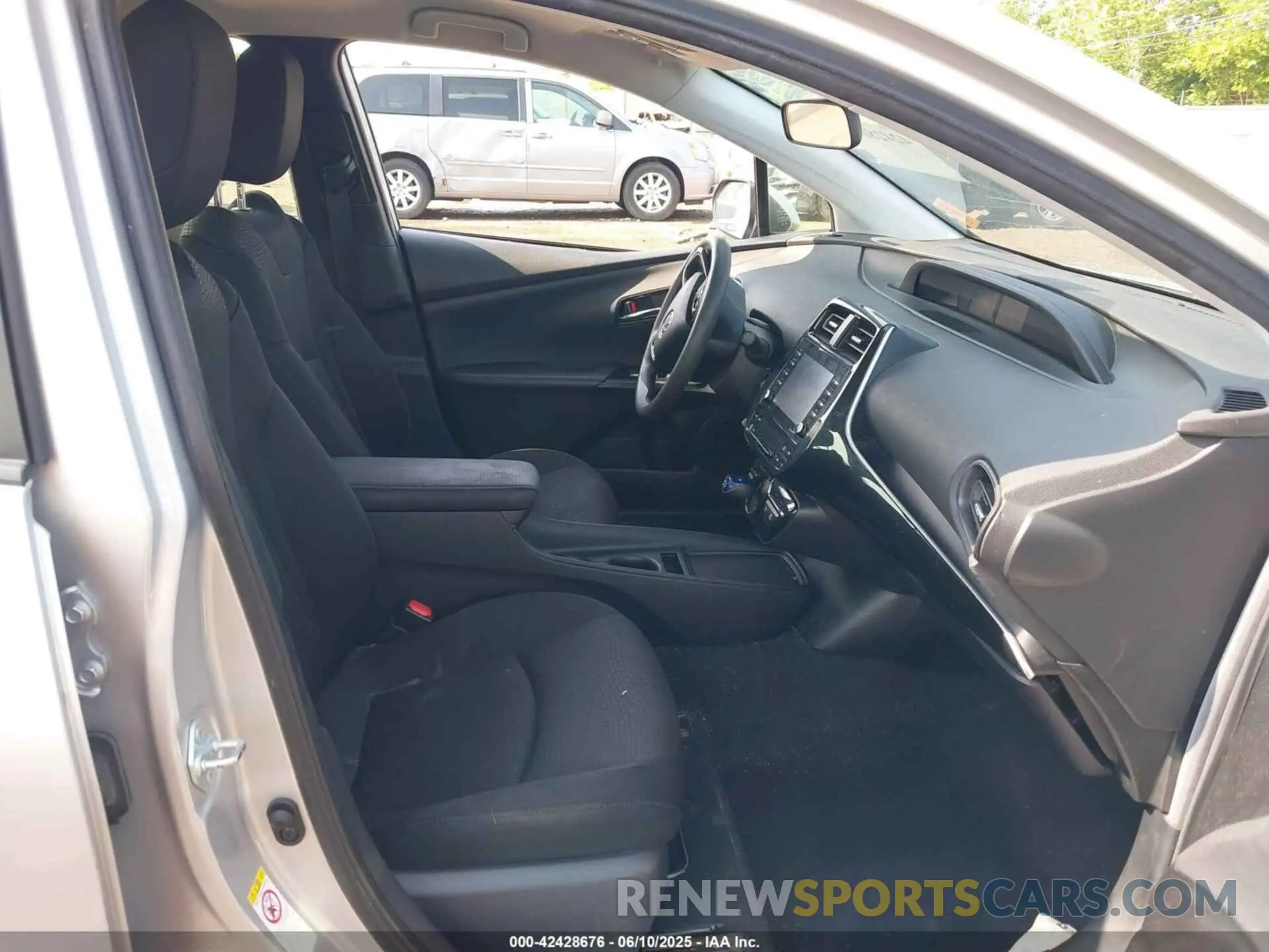 5 Photograph of a damaged car JTDKAMFU2N3165805 TOYOTA PRIUS 2022