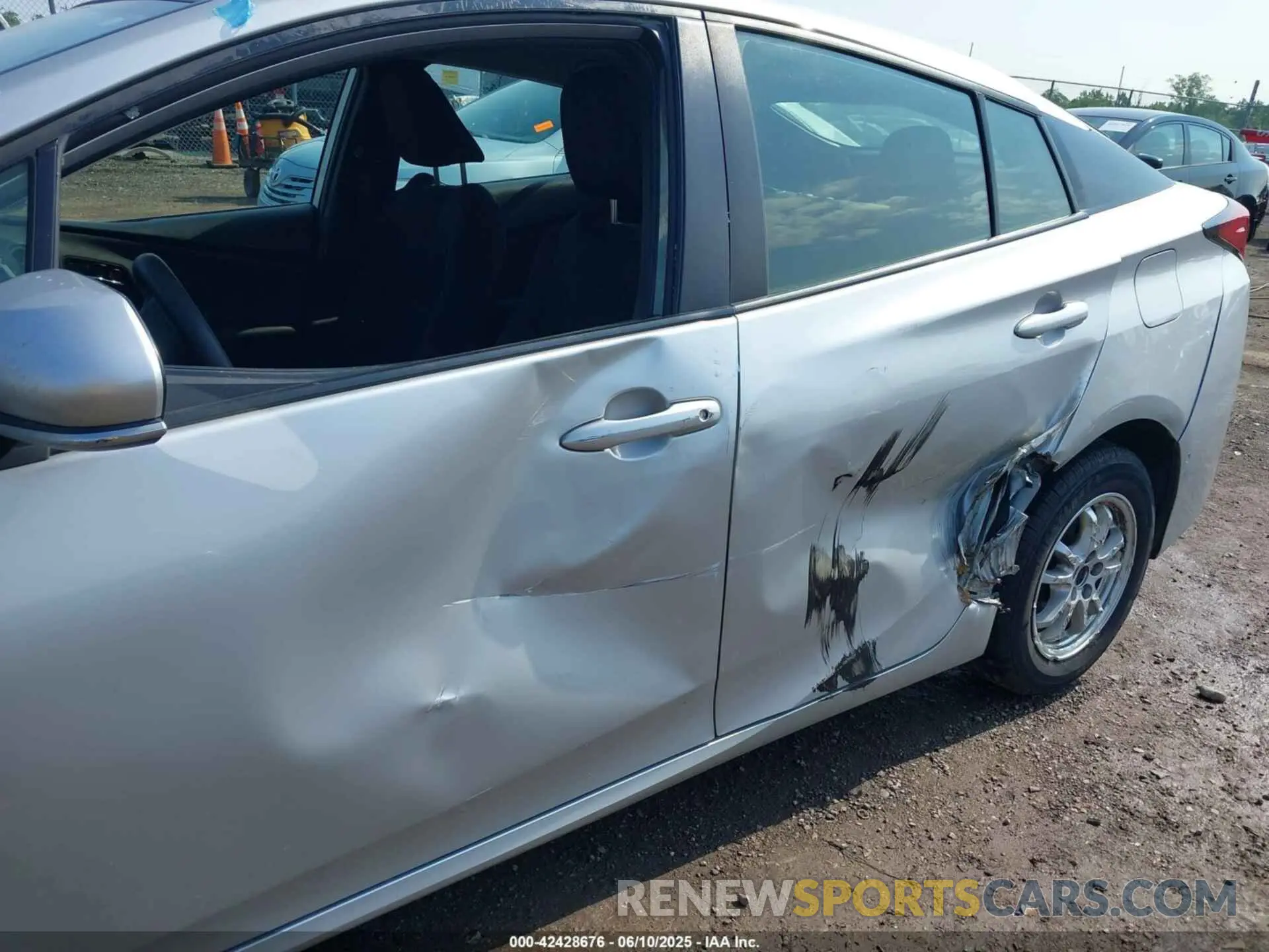 6 Photograph of a damaged car JTDKAMFU2N3165805 TOYOTA PRIUS 2022