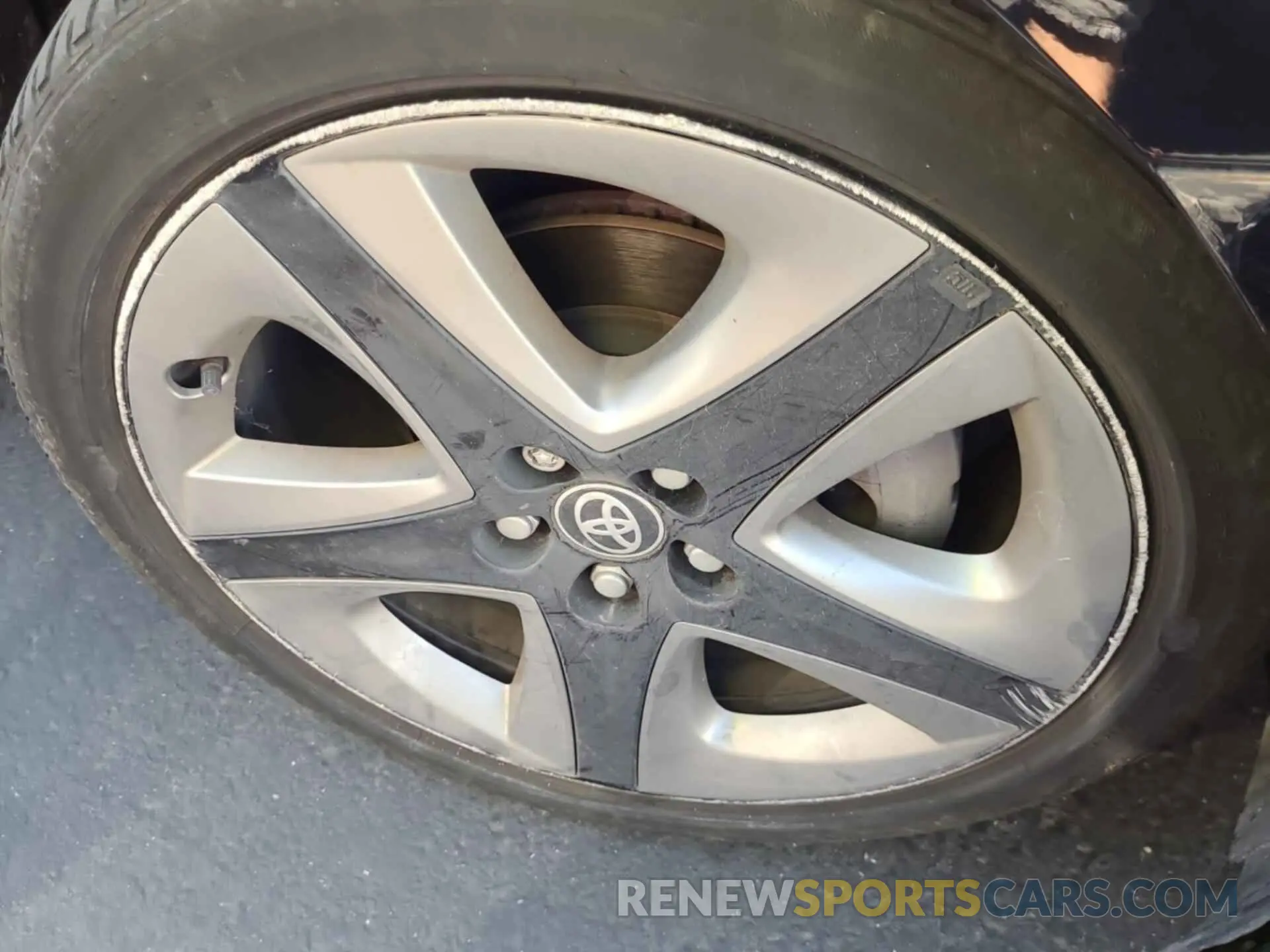 29 Photograph of a damaged car JTDKAMFU4N3160914 TOYOTA PRIUS 2022