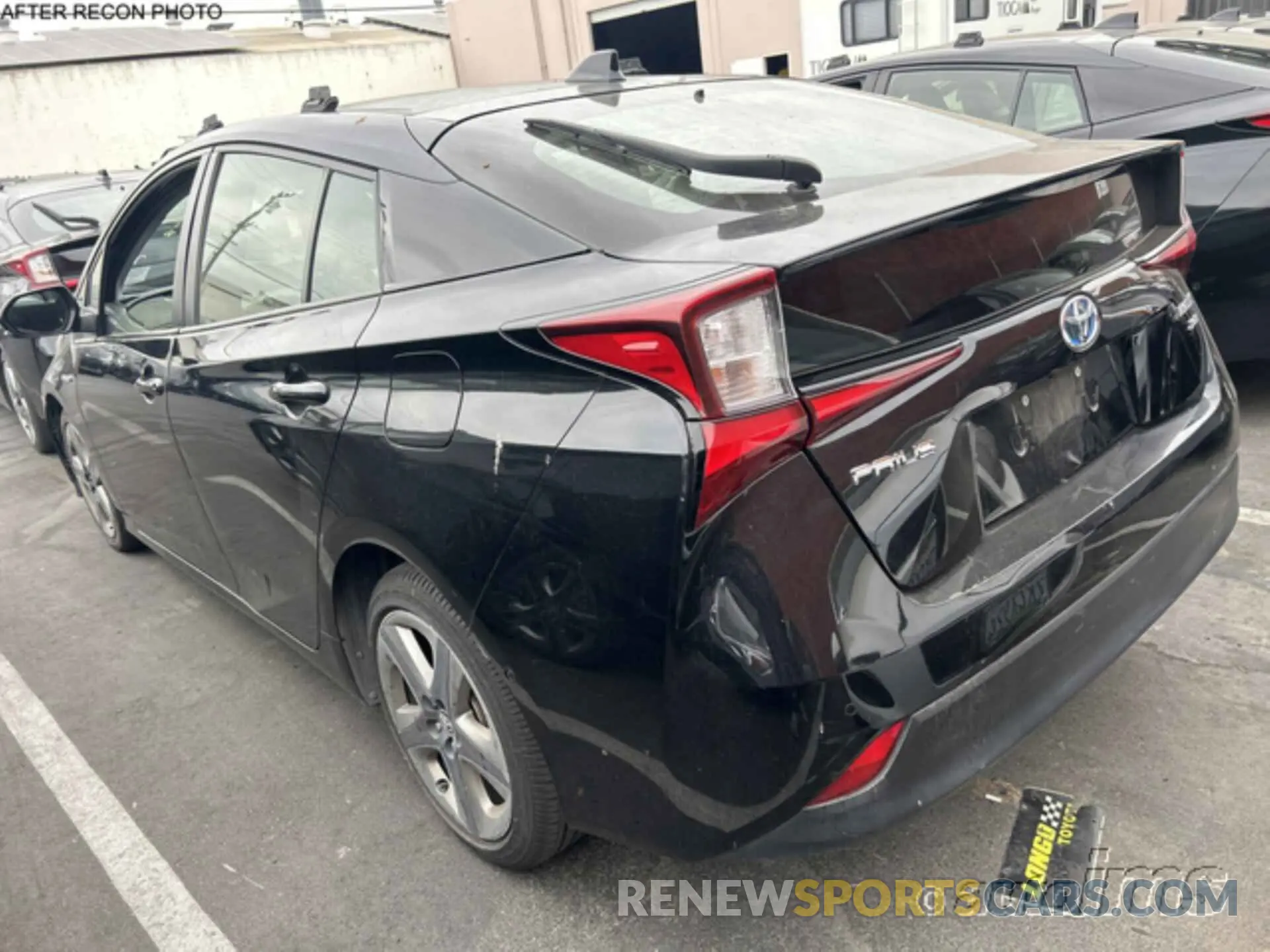2 Photograph of a damaged car JTDKAMFU4N3180306 TOYOTA PRIUS 2022