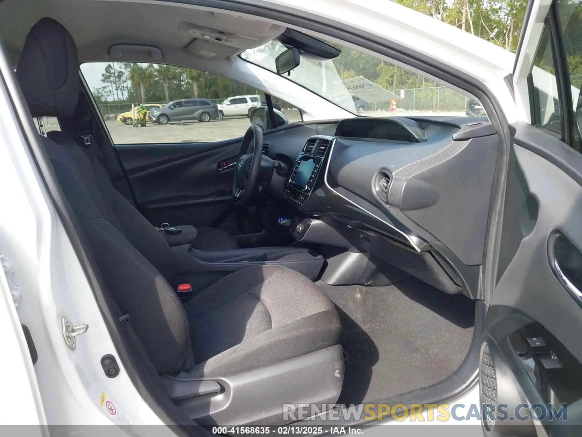 5 Photograph of a damaged car JTDKAMFU5N3181724 TOYOTA PRIUS 2022