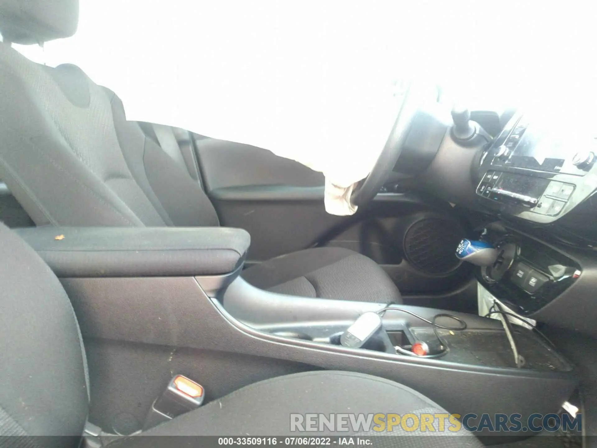 5 Photograph of a damaged car JTDKAMFU9N3171777 TOYOTA PRIUS 2022