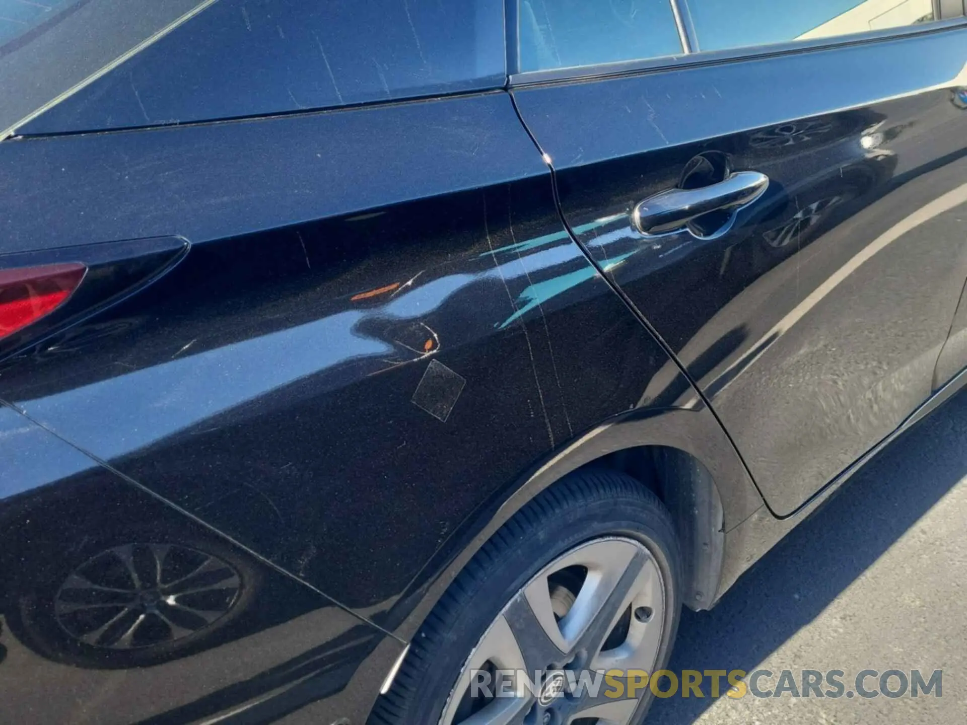 34 Photograph of a damaged car JTDKAMFUXN3160044 TOYOTA PRIUS 2022