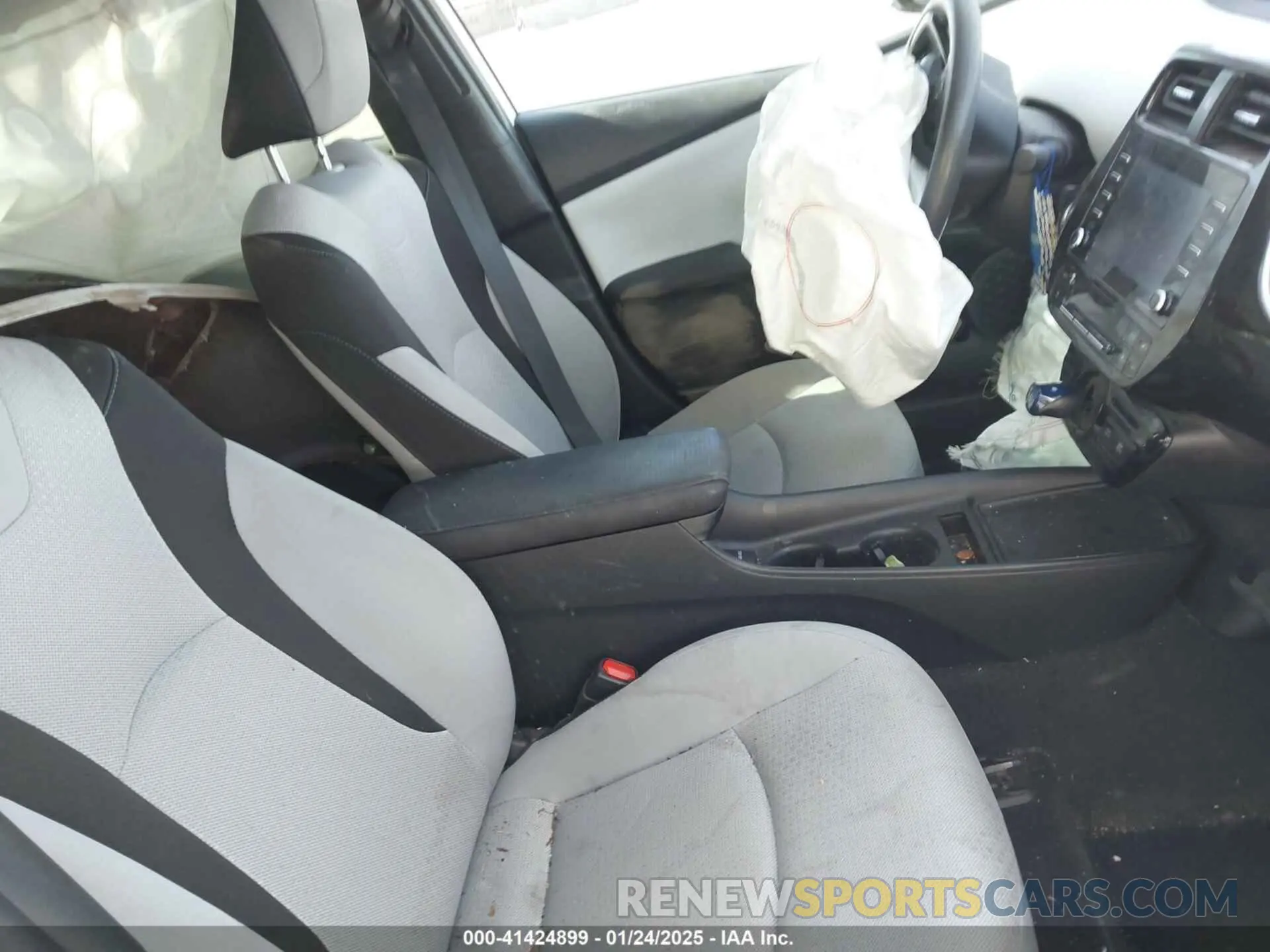5 Photograph of a damaged car JTDKAMFUXN3179743 TOYOTA PRIUS 2022