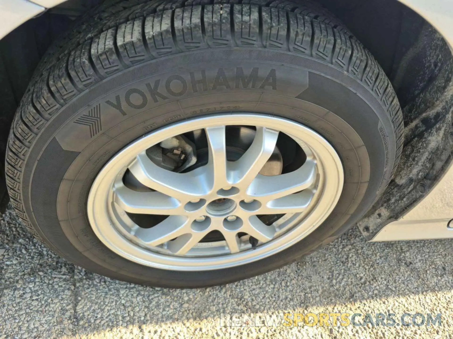 13 Photograph of a damaged car JTDL9MFU2N3033303 TOYOTA PRIUS 2022