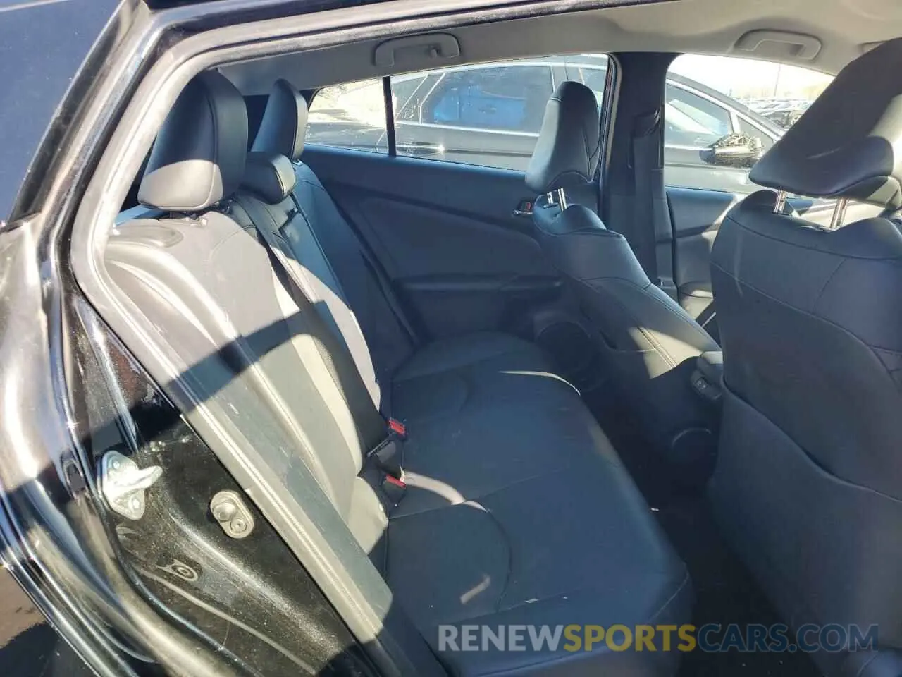 10 Photograph of a damaged car JTDL9MFU2N3037013 TOYOTA PRIUS 2022