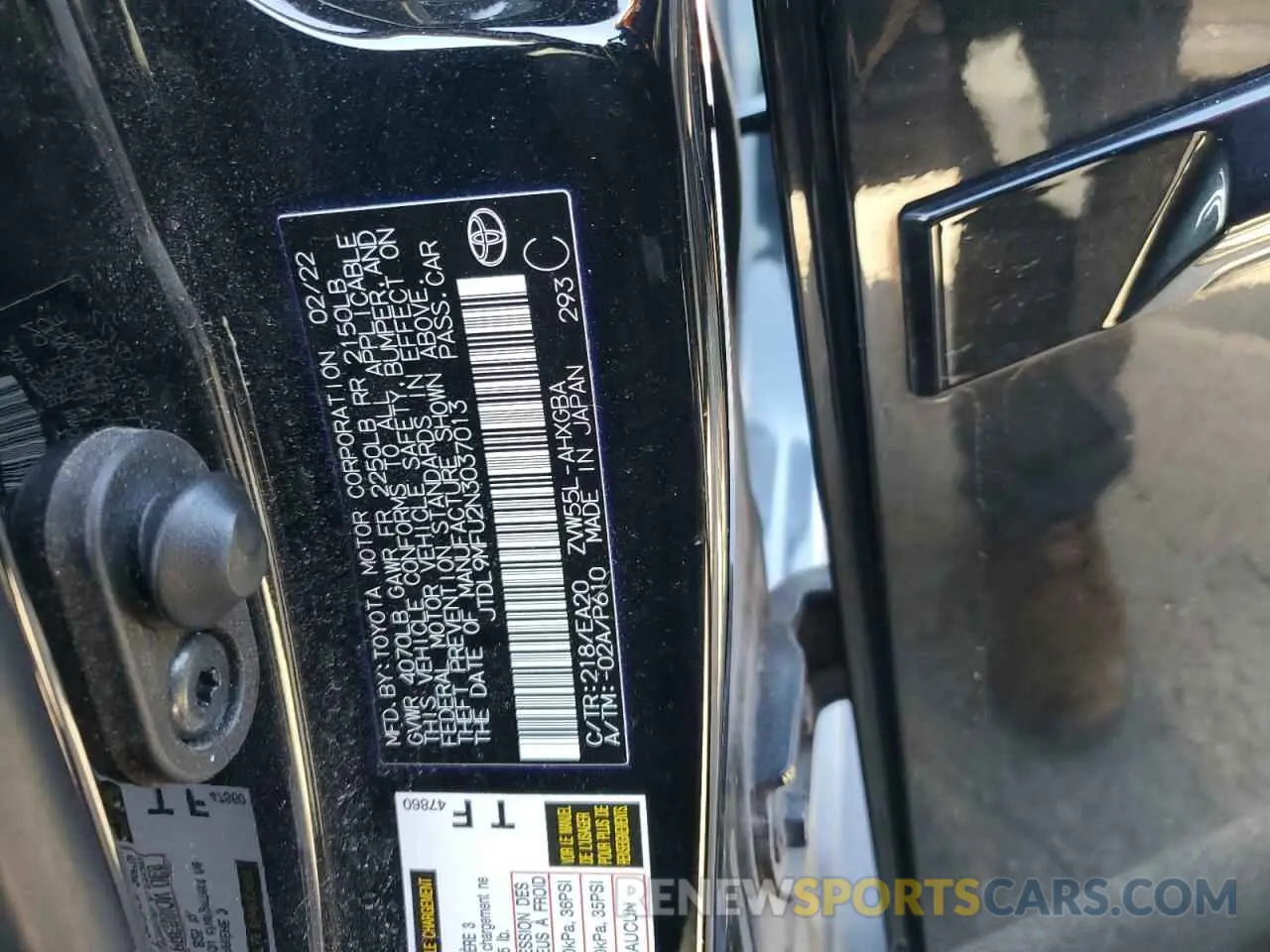 12 Photograph of a damaged car JTDL9MFU2N3037013 TOYOTA PRIUS 2022