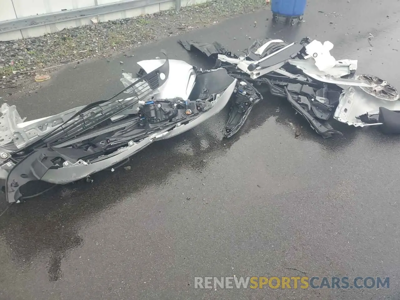 12 Photograph of a damaged car JTDL9MFU2N3040350 TOYOTA PRIUS 2022