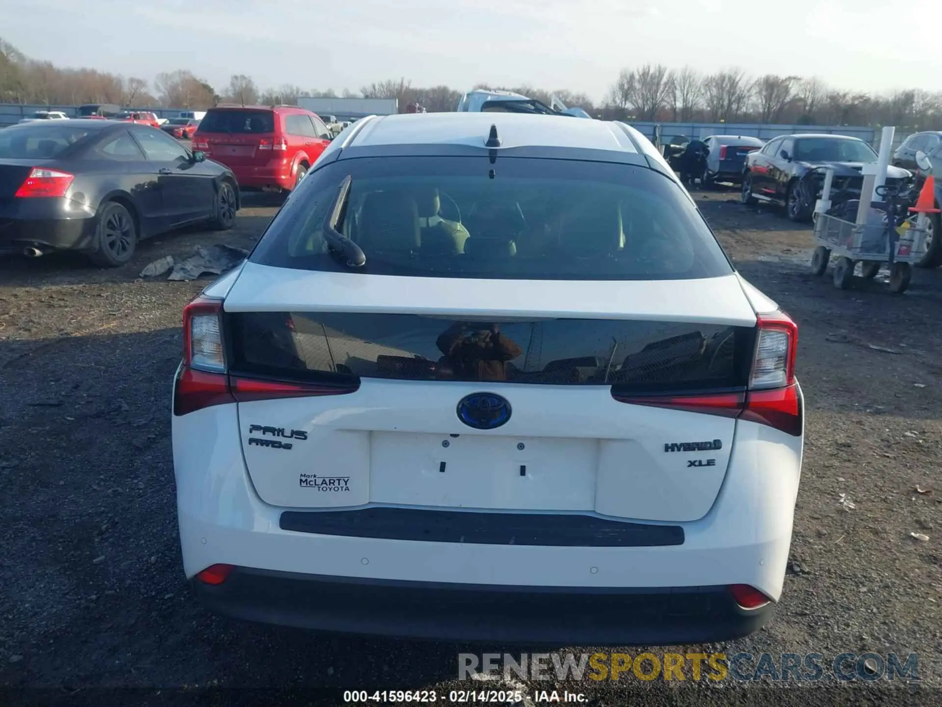 16 Photograph of a damaged car JTDL9MFU4N3037305 TOYOTA PRIUS 2022