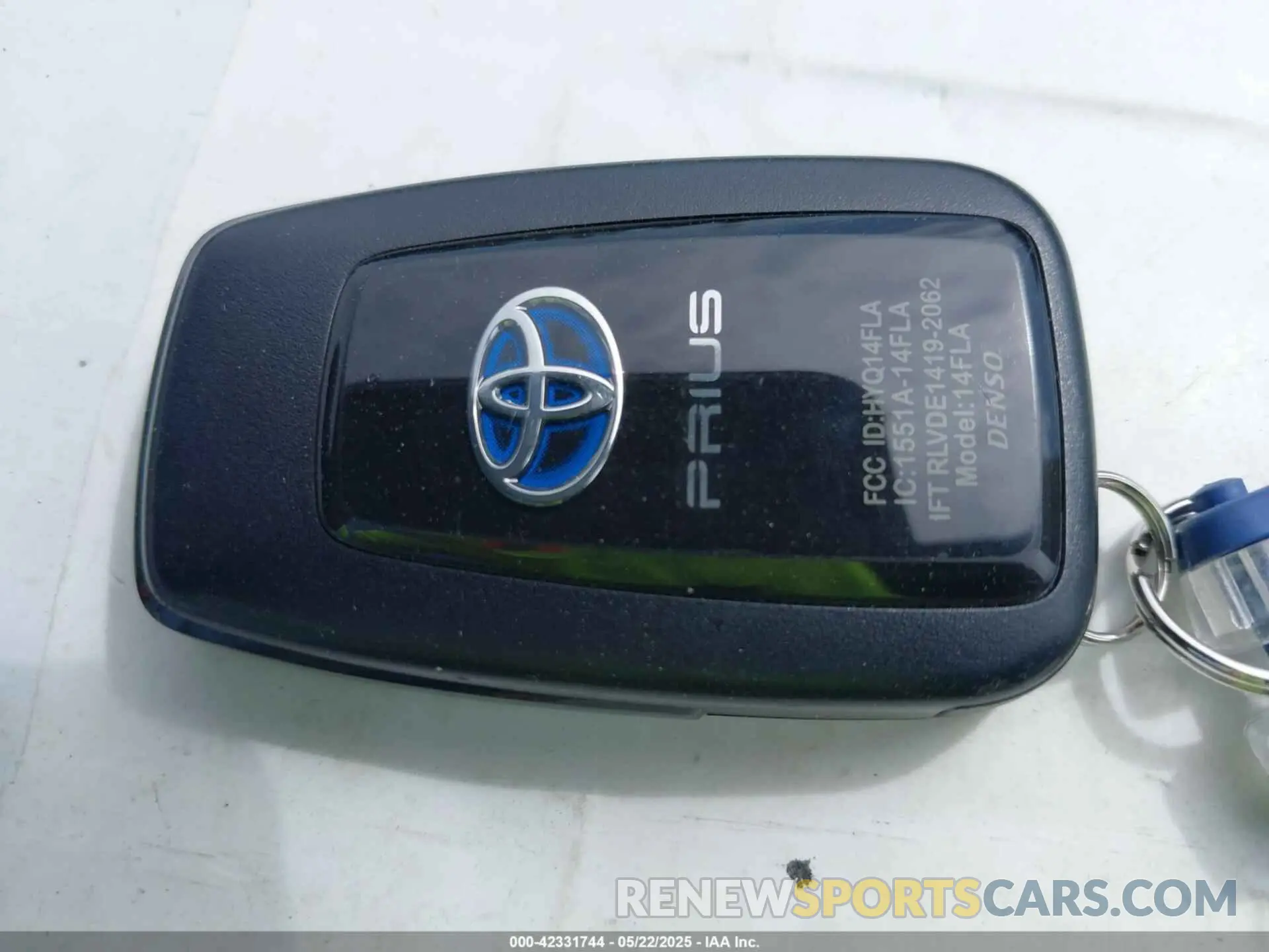 11 Photograph of a damaged car JTDL9MFU6N3034955 TOYOTA PRIUS 2022