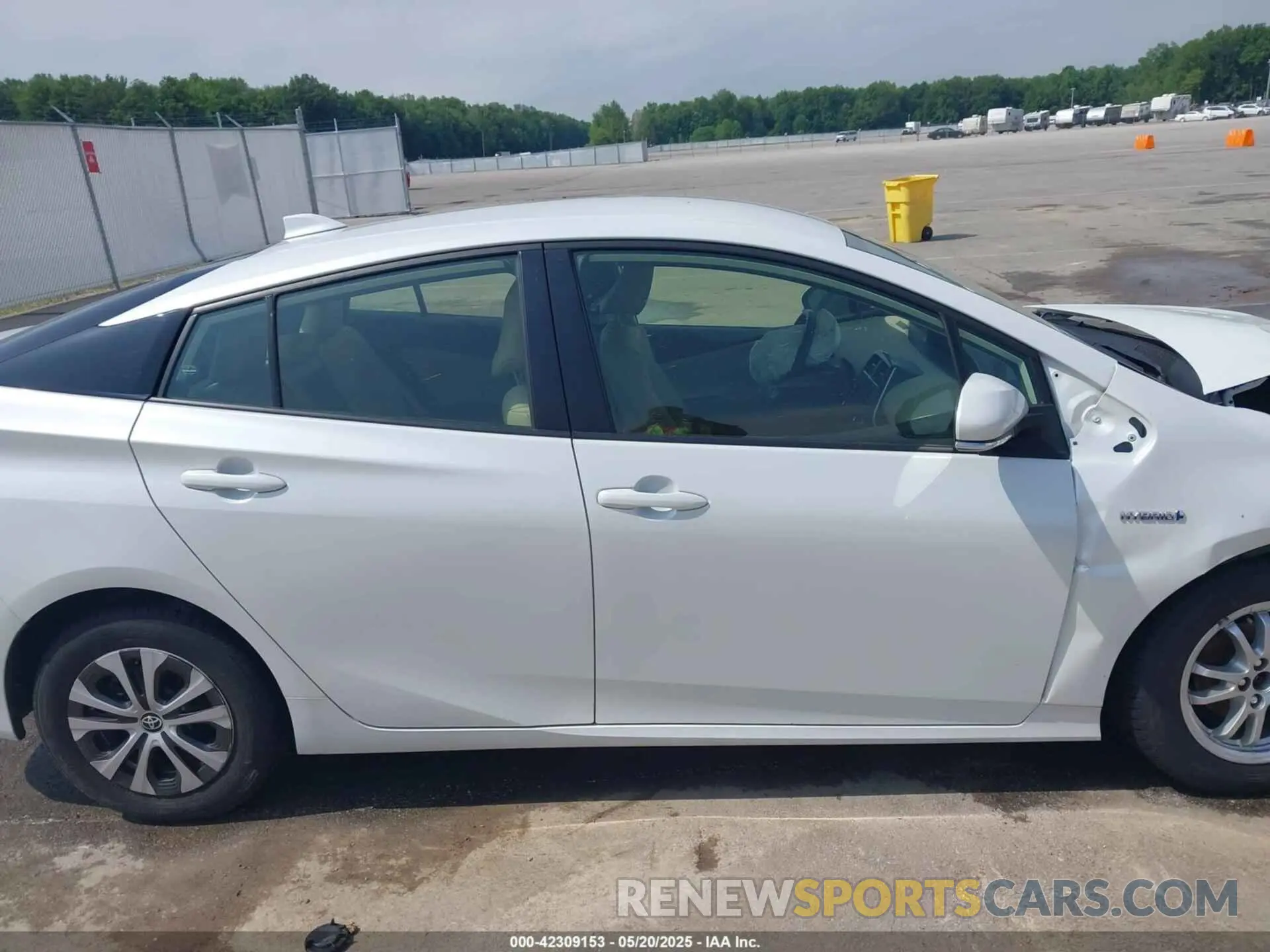 14 Photograph of a damaged car JTDL9MFU6N3037807 TOYOTA PRIUS 2022