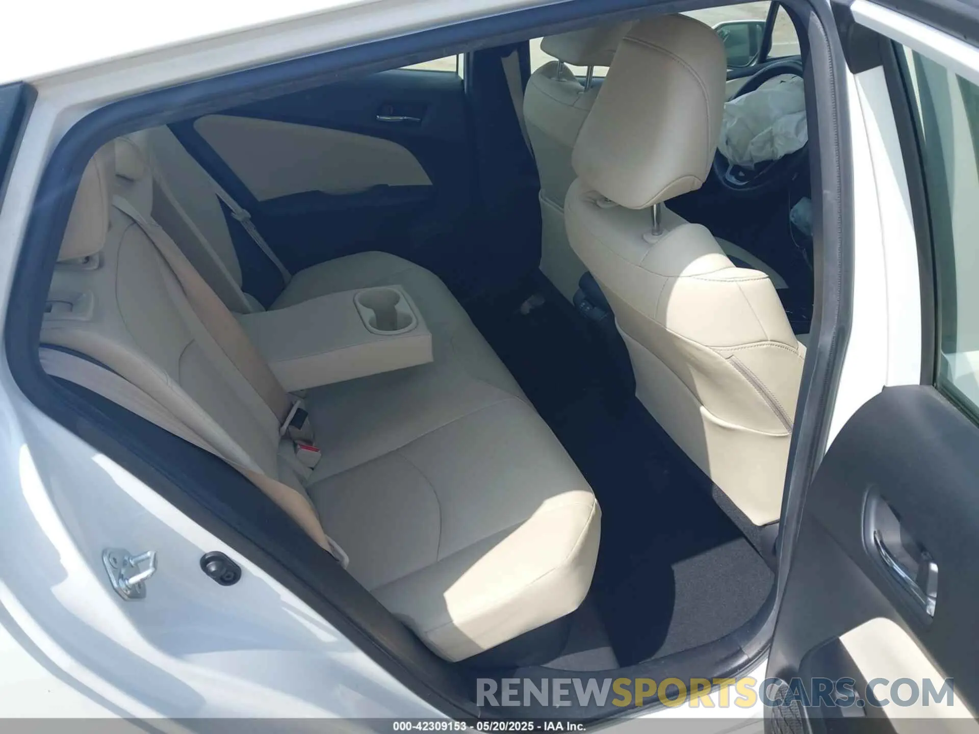 8 Photograph of a damaged car JTDL9MFU6N3037807 TOYOTA PRIUS 2022