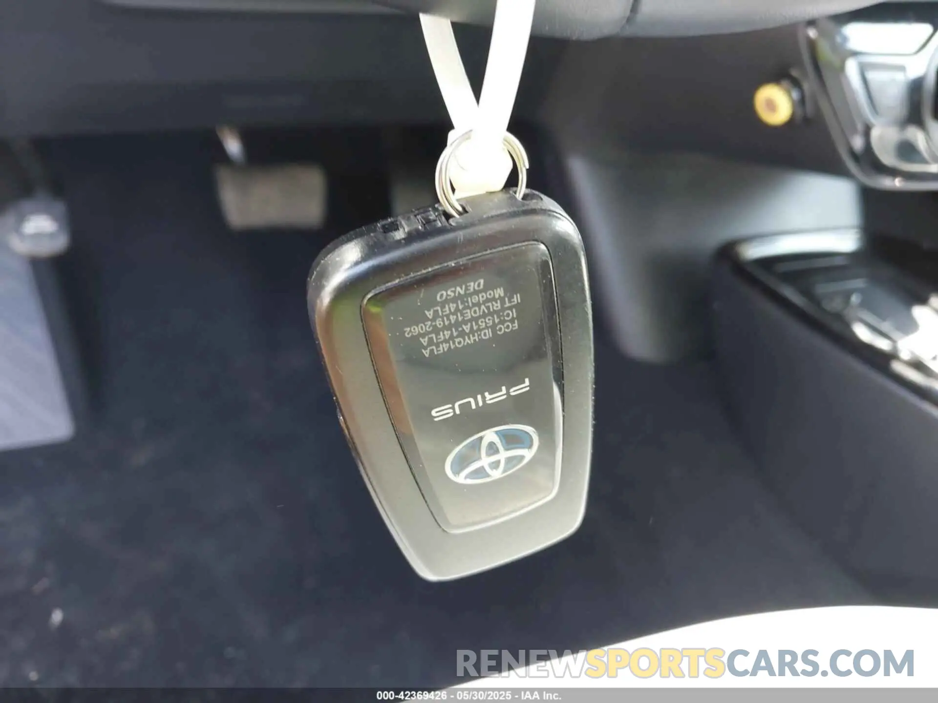 11 Photograph of a damaged car JTDL9MFU7N3032521 TOYOTA PRIUS 2022