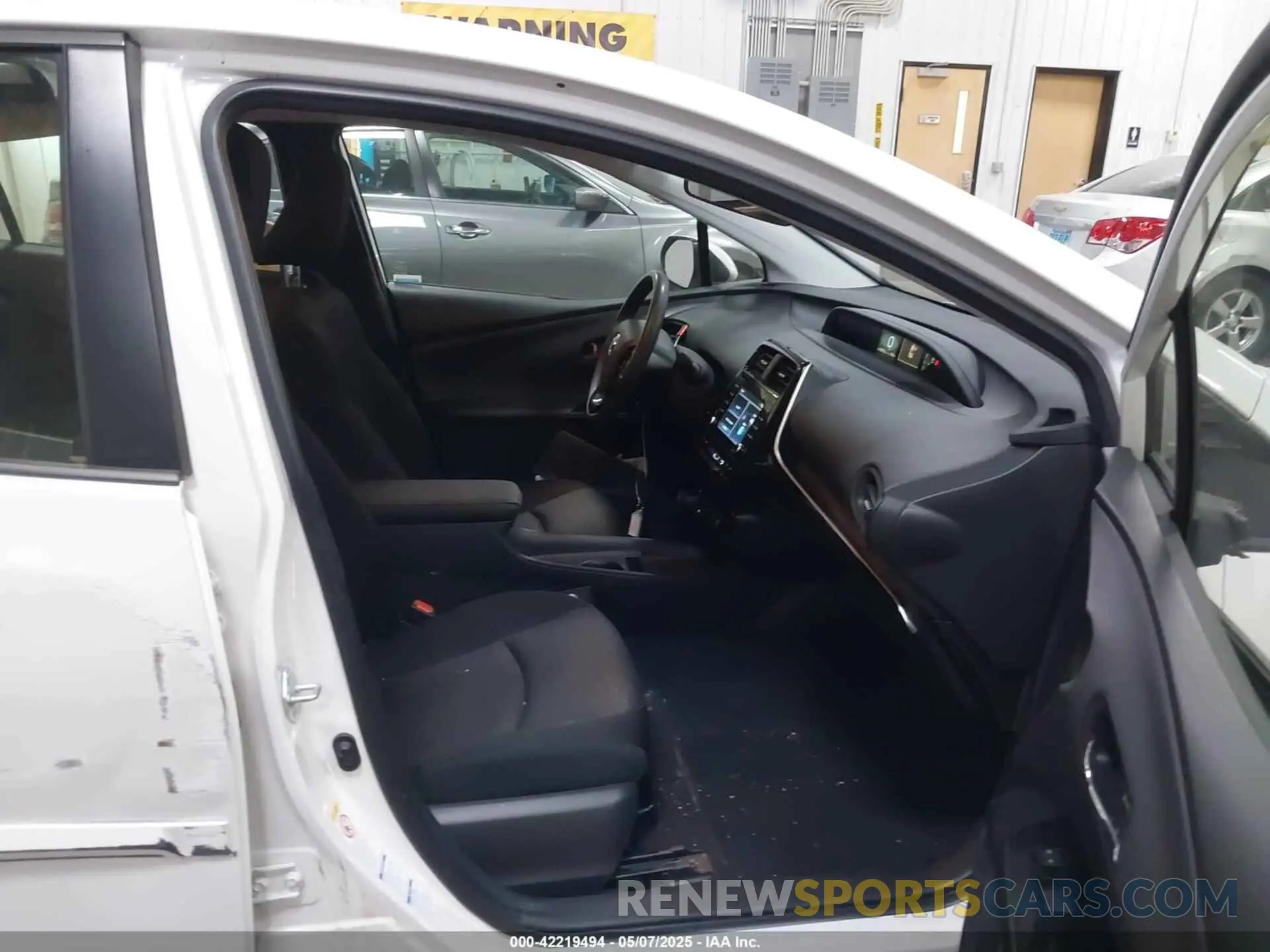 5 Photograph of a damaged car JTDL9MFU9N3031497 TOYOTA PRIUS 2022