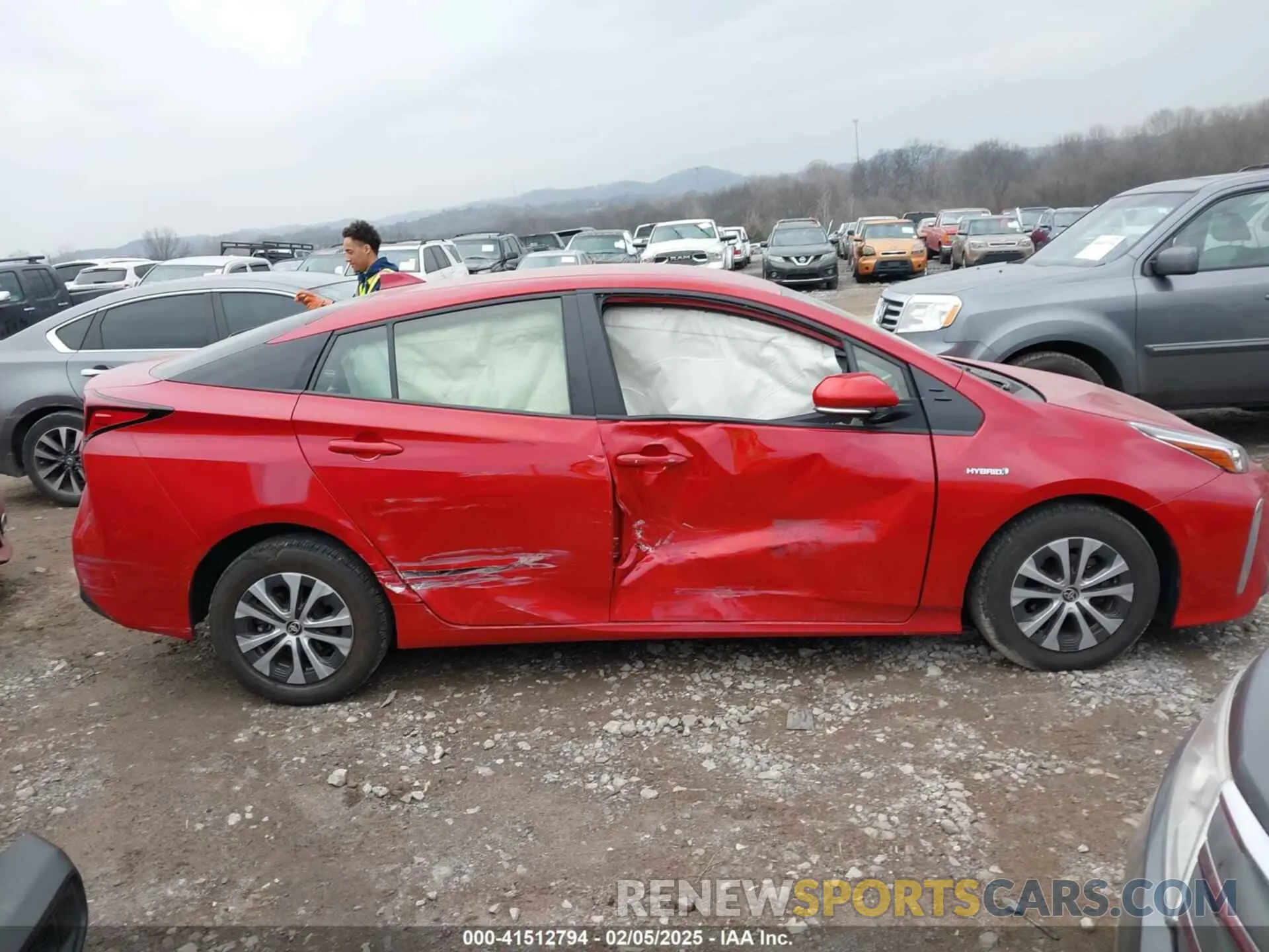 13 Photograph of a damaged car JTDL9MFU9N3035002 TOYOTA PRIUS 2022