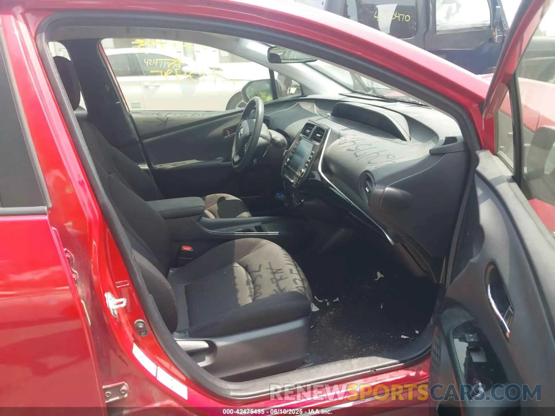 5 Photograph of a damaged car JTDL9MFUXN3035445 TOYOTA PRIUS 2022