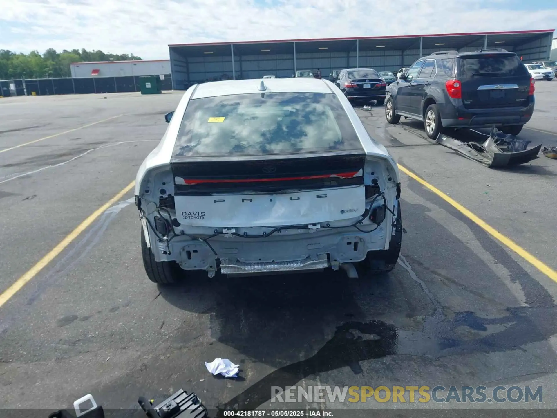 17 Photograph of a damaged car JTDACAAU4P3003995 TOYOTA PRIUS 2023