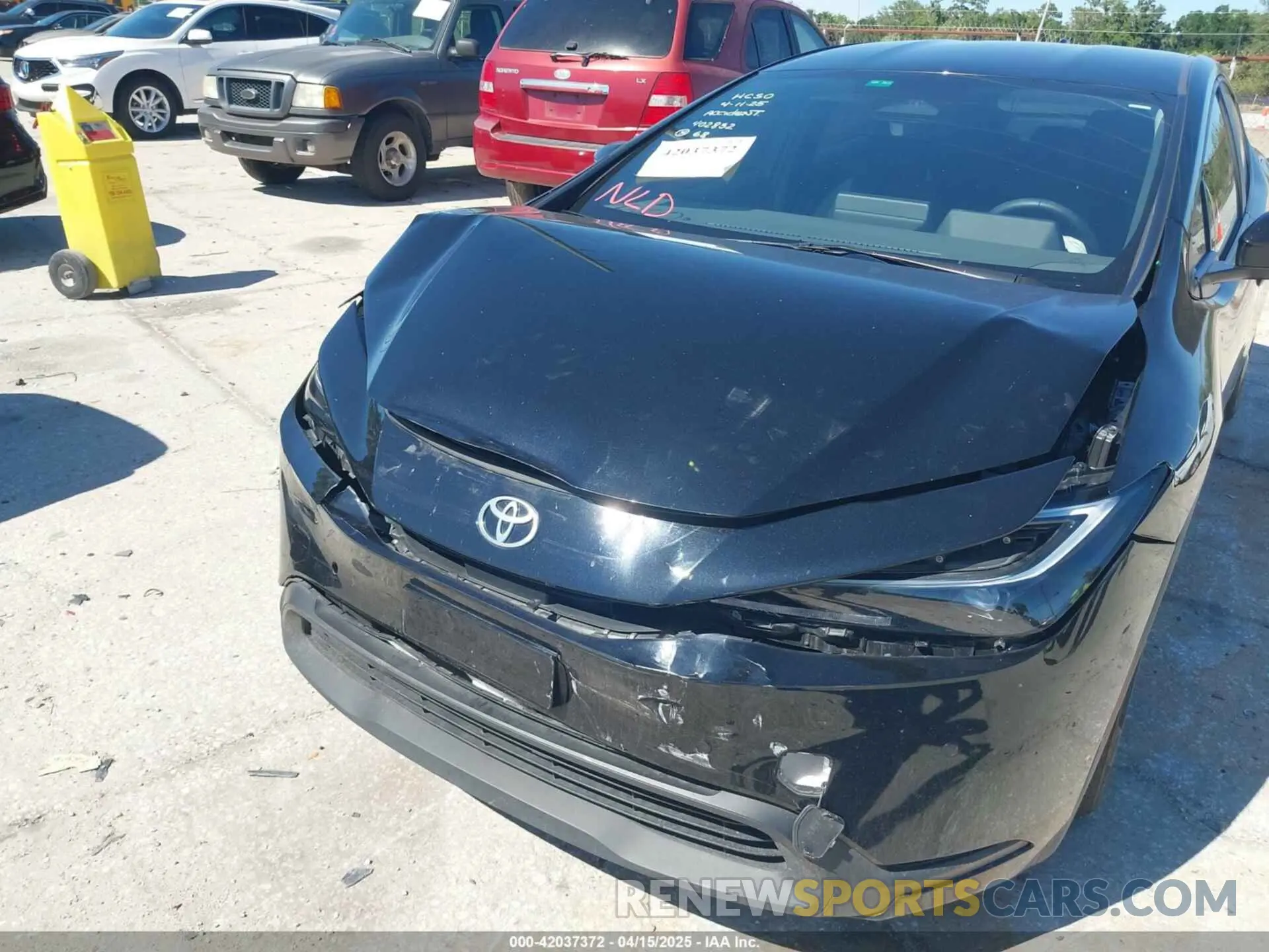 18 Photograph of a damaged car JTDACAAU9P3007704 TOYOTA PRIUS 2023