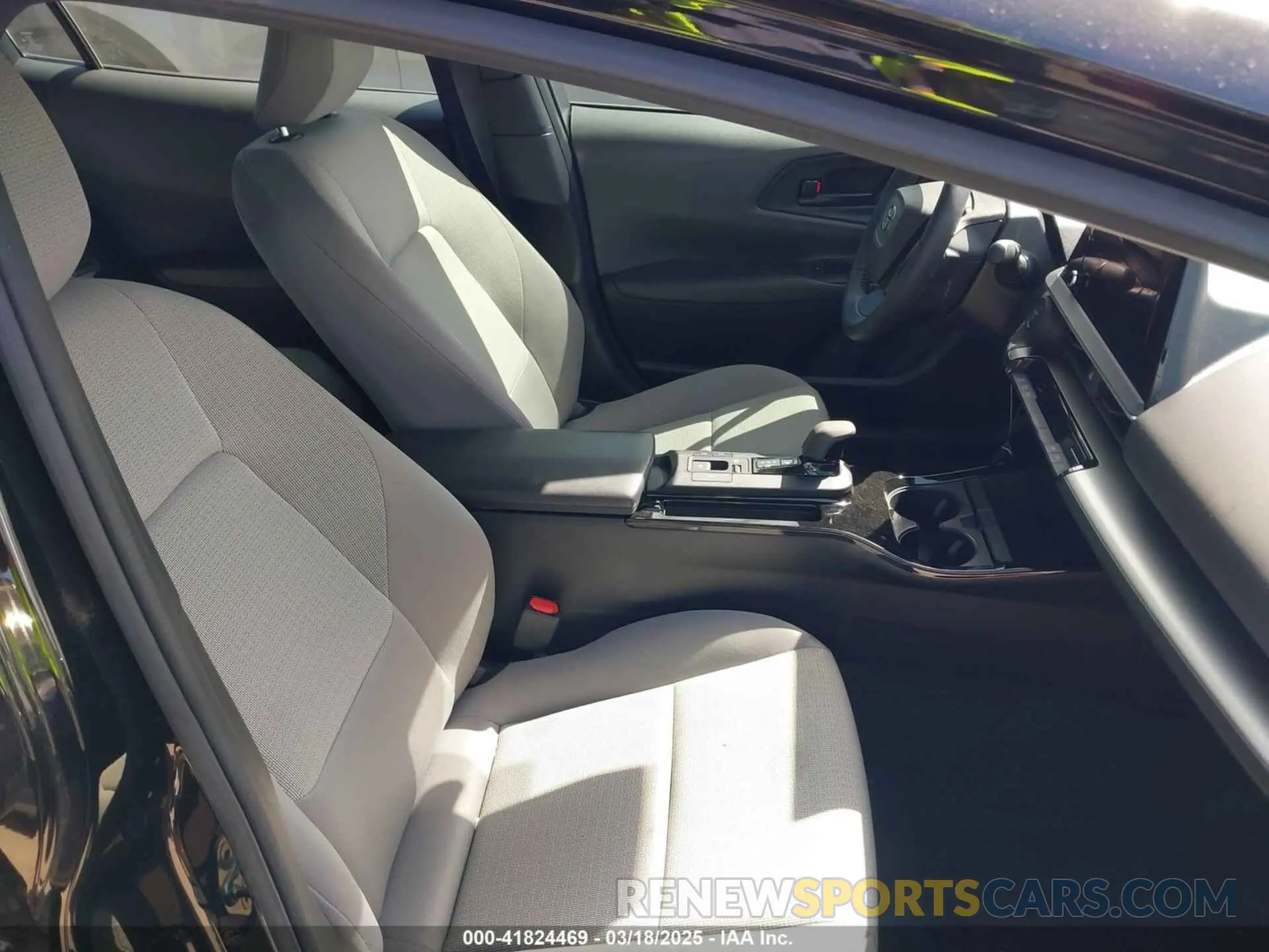 5 Photograph of a damaged car JTDACAAUXP3008201 TOYOTA PRIUS 2023