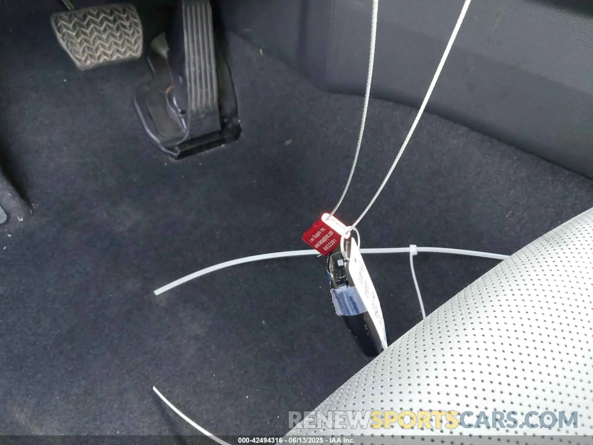 11 Photograph of a damaged car JTDACAAU0R3035376 TOYOTA PRIUS 2024
