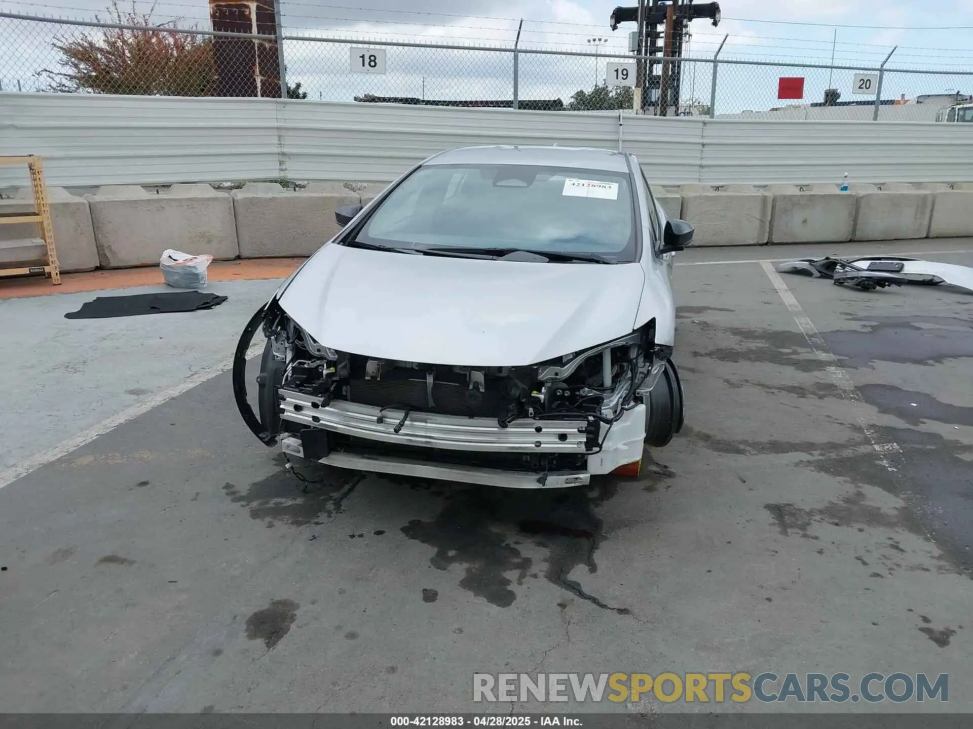 6 Photograph of a damaged car JTDACAAU2R3019020 TOYOTA PRIUS 2024