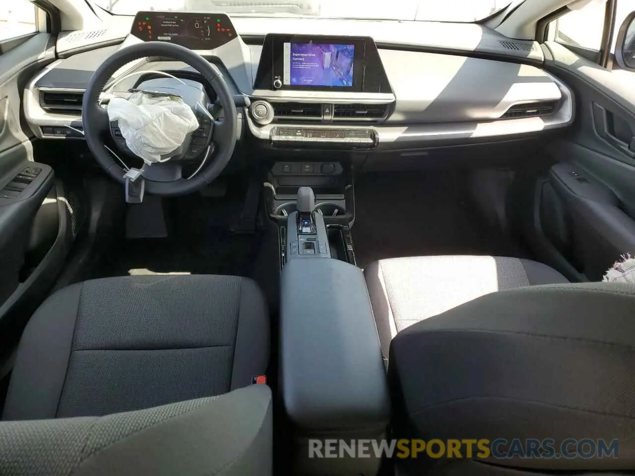 8 Photograph of a damaged car JTDACAAU2R3031040 TOYOTA PRIUS 2024