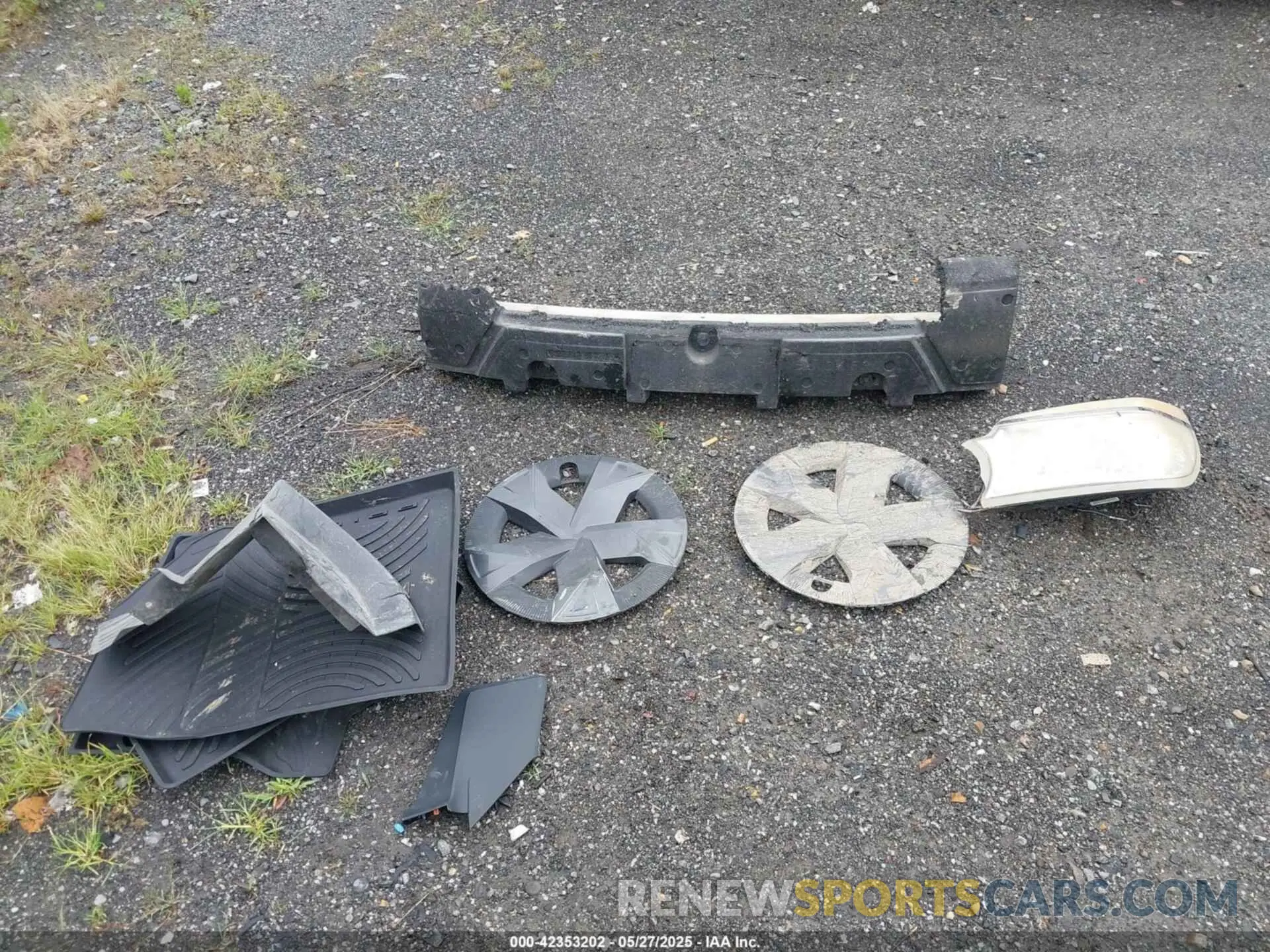 12 Photograph of a damaged car JTDACAAU2R3048503 TOYOTA PRIUS 2024