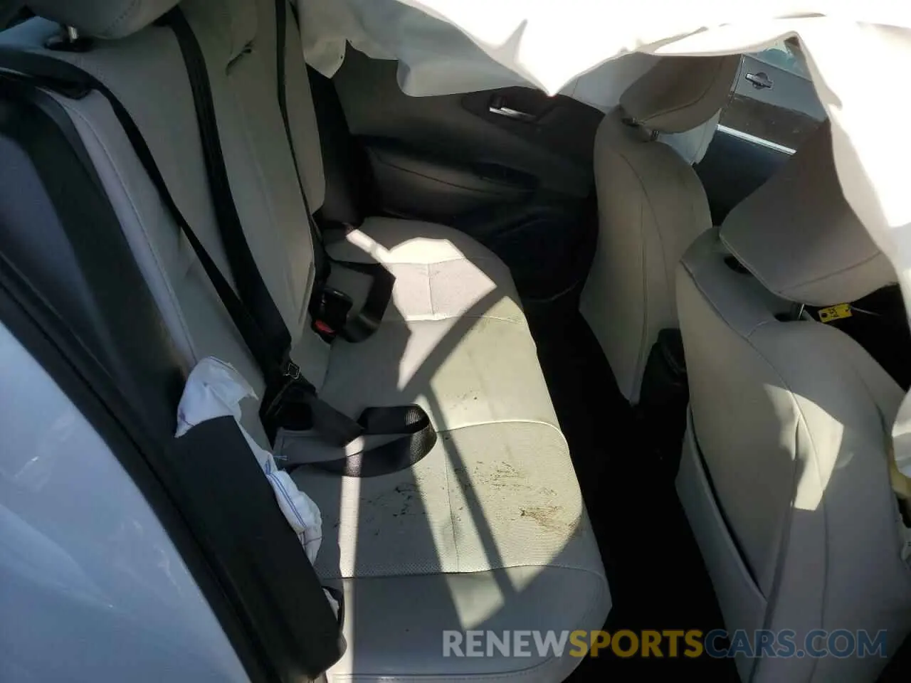 10 Photograph of a damaged car JTDACAAU4R3037793 TOYOTA PRIUS 2024