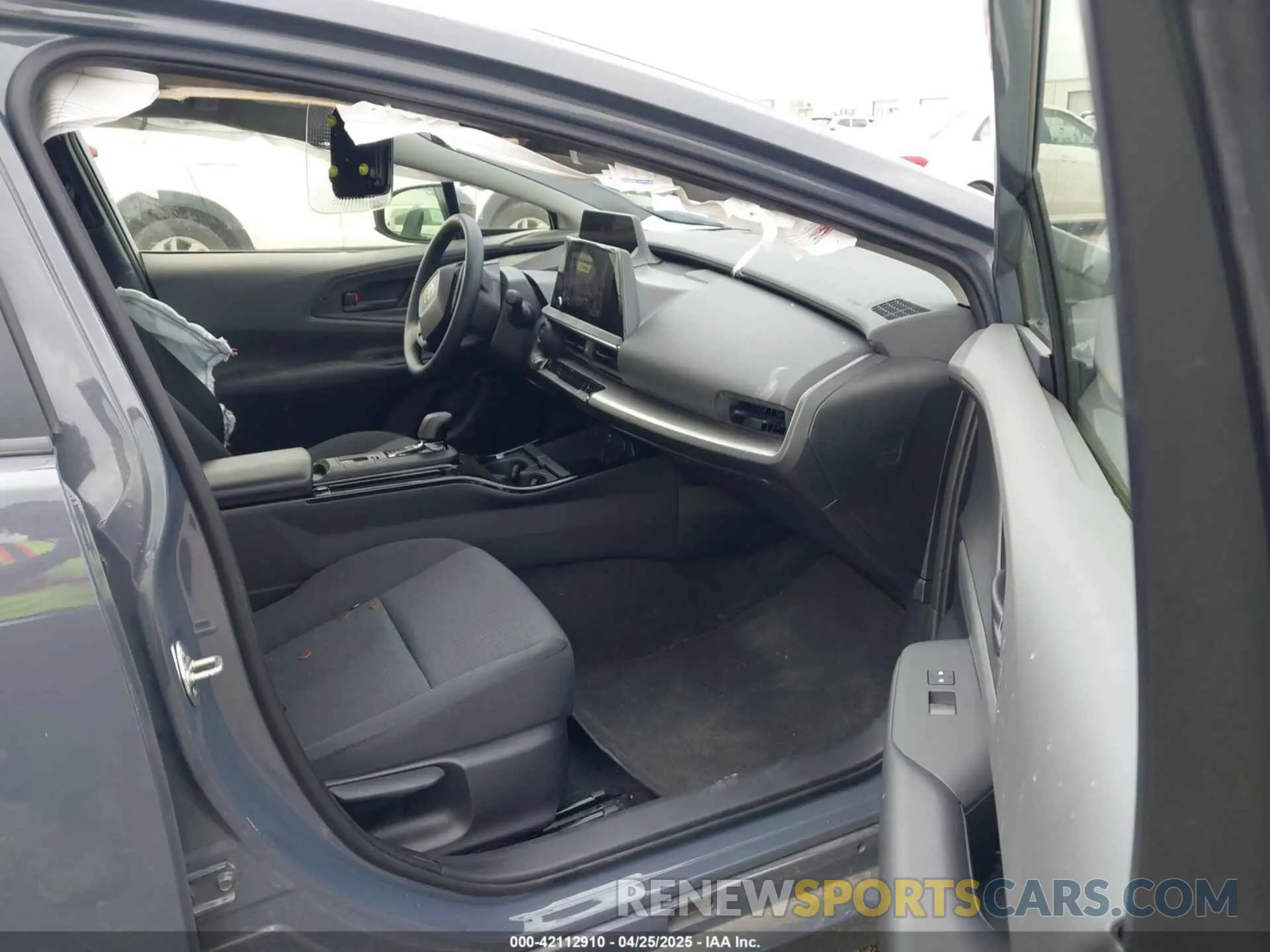 5 Photograph of a damaged car JTDACAAU5R3032263 TOYOTA PRIUS 2024