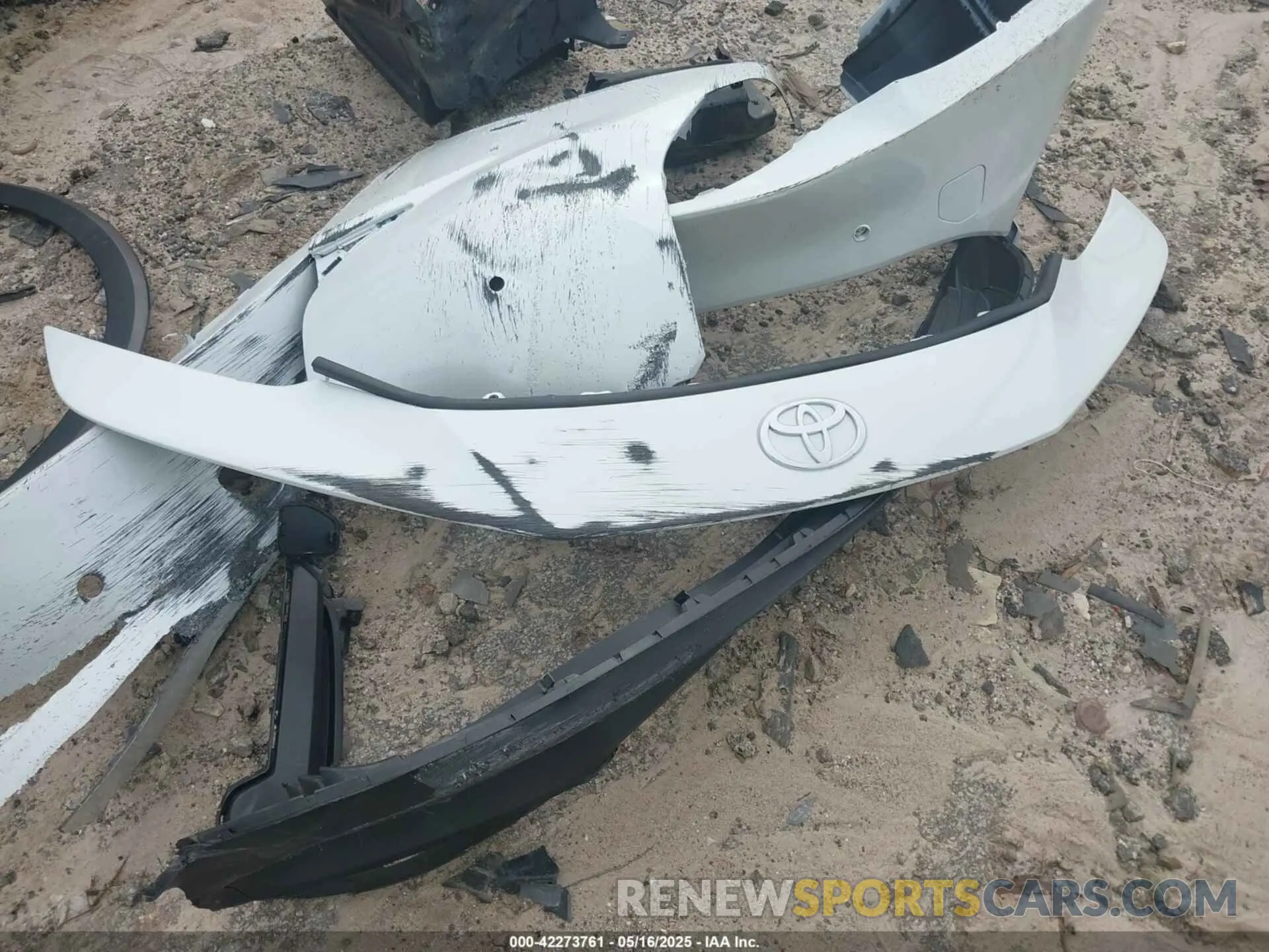 12 Photograph of a damaged car JTDACAAU6R3038069 TOYOTA PRIUS 2024