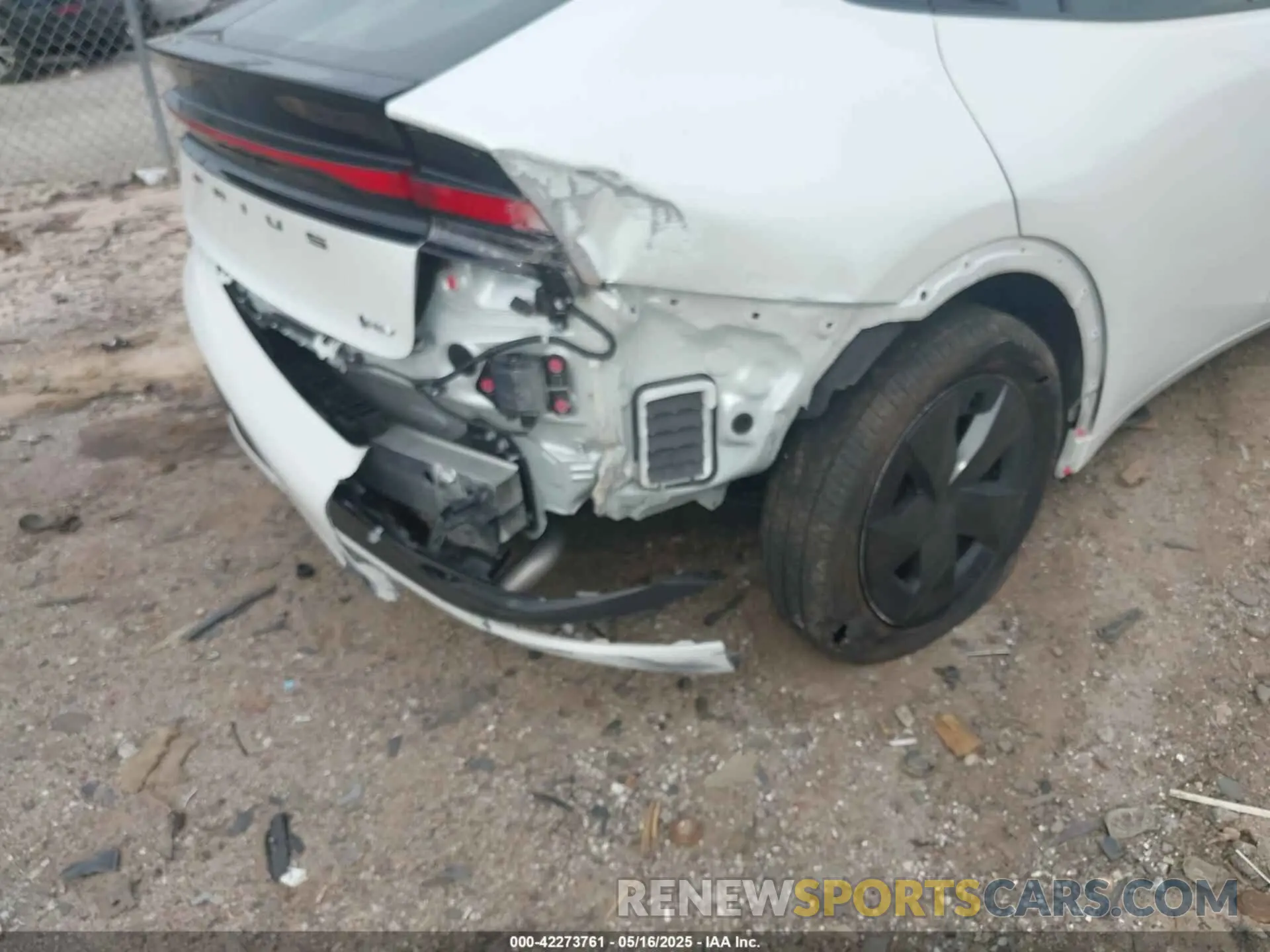 6 Photograph of a damaged car JTDACAAU6R3038069 TOYOTA PRIUS 2024