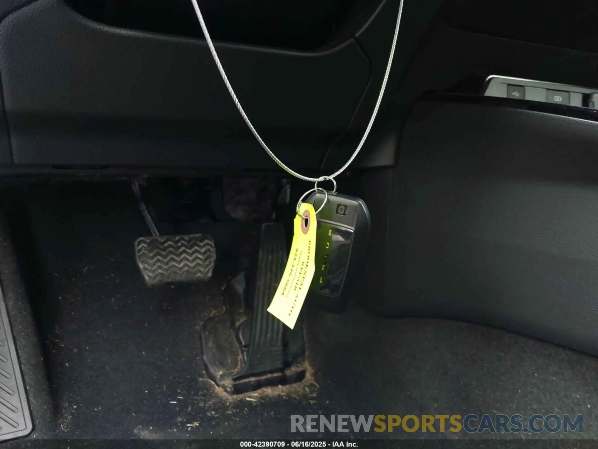 11 Photograph of a damaged car JTDACAAU8R3030619 TOYOTA PRIUS 2024