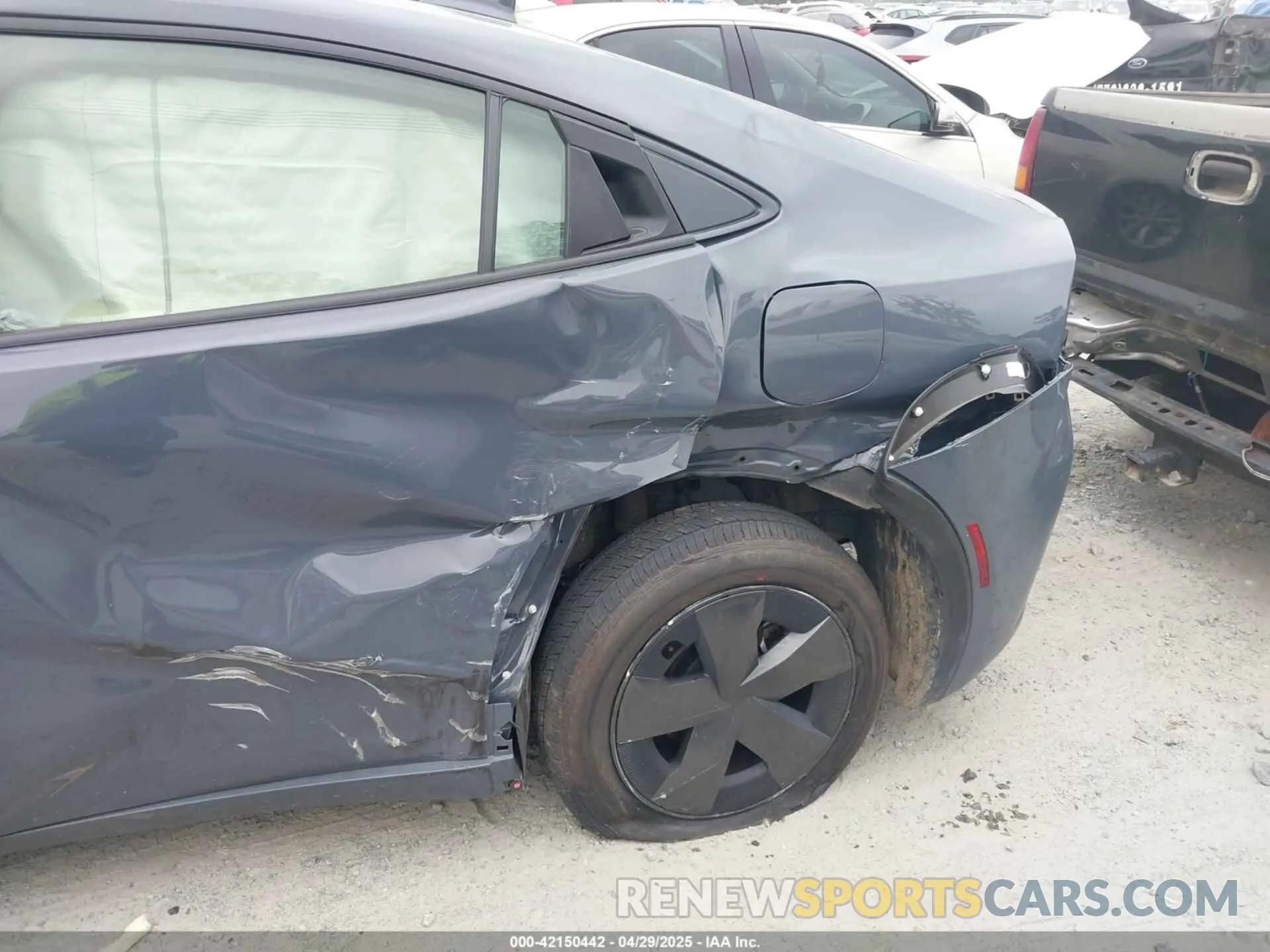 6 Photograph of a damaged car JTDACAAU9R3028815 TOYOTA PRIUS 2024