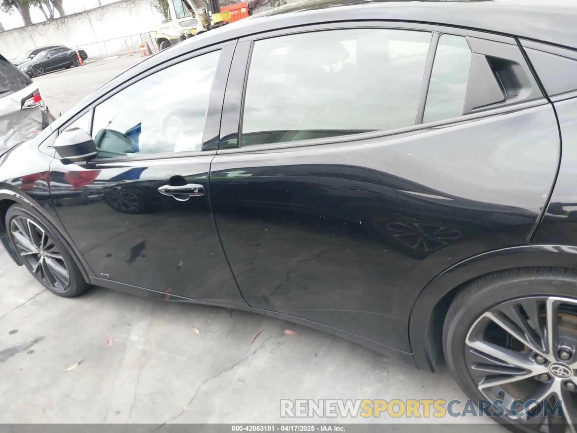 14 Photograph of a damaged car JTDADABU3R3015537 TOYOTA PRIUS 2024