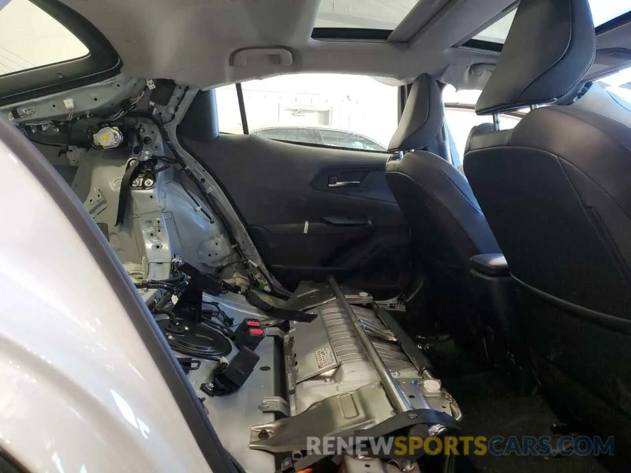 10 Photograph of a damaged car JTDADABU4R3007916 TOYOTA PRIUS 2024