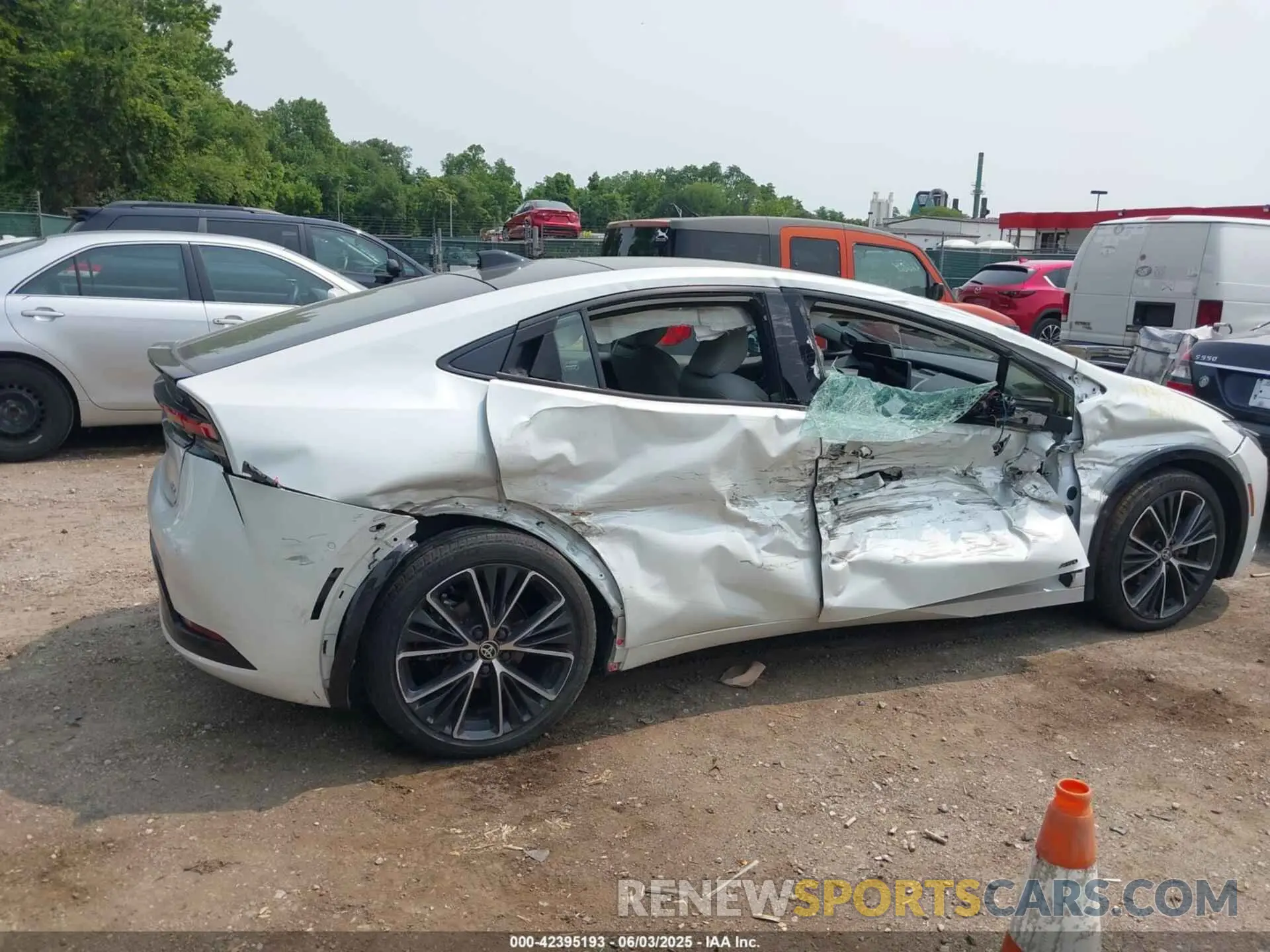 17 Photograph of a damaged car JTDADABU5R3010971 TOYOTA PRIUS 2024