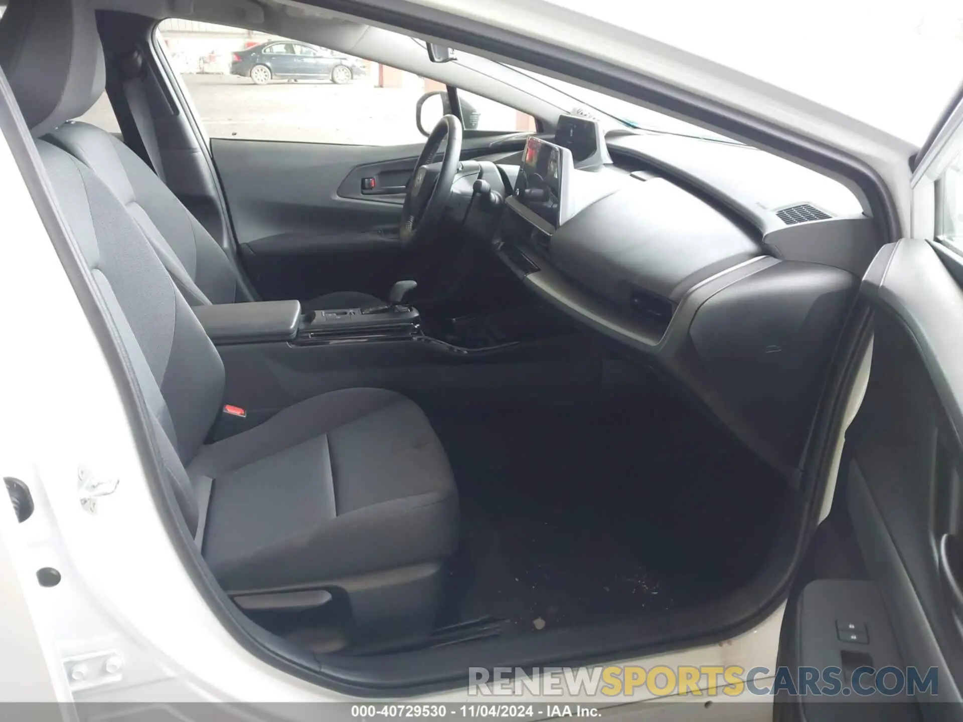 5 Photograph of a damaged car JTDADABU5R3011599 TOYOTA PRIUS 2024