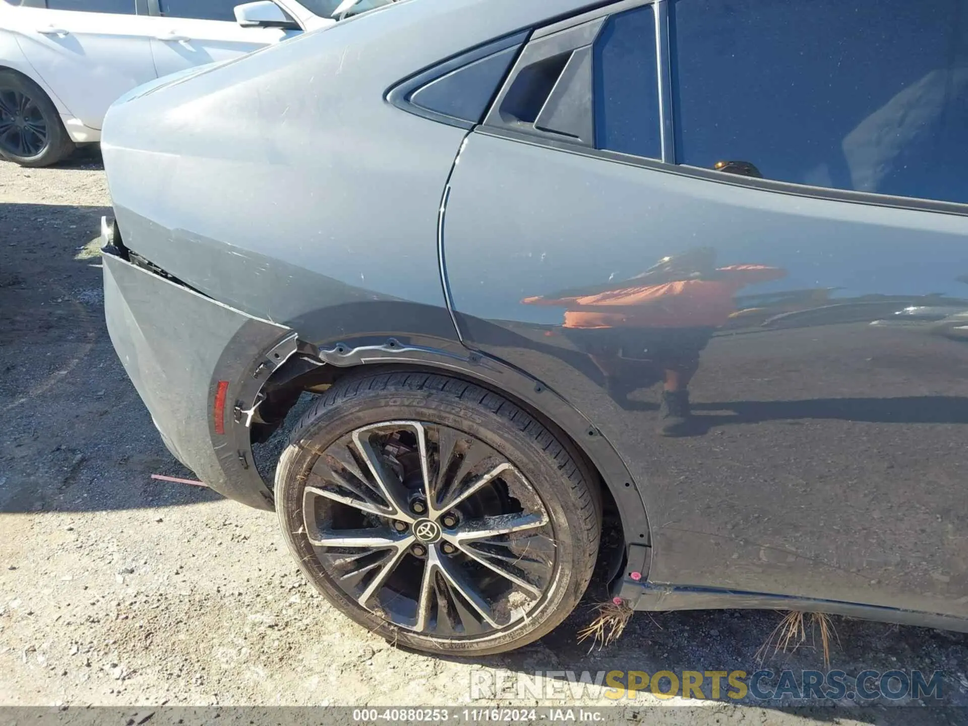 17 Photograph of a damaged car JTDADABU5R3012199 TOYOTA PRIUS 2024